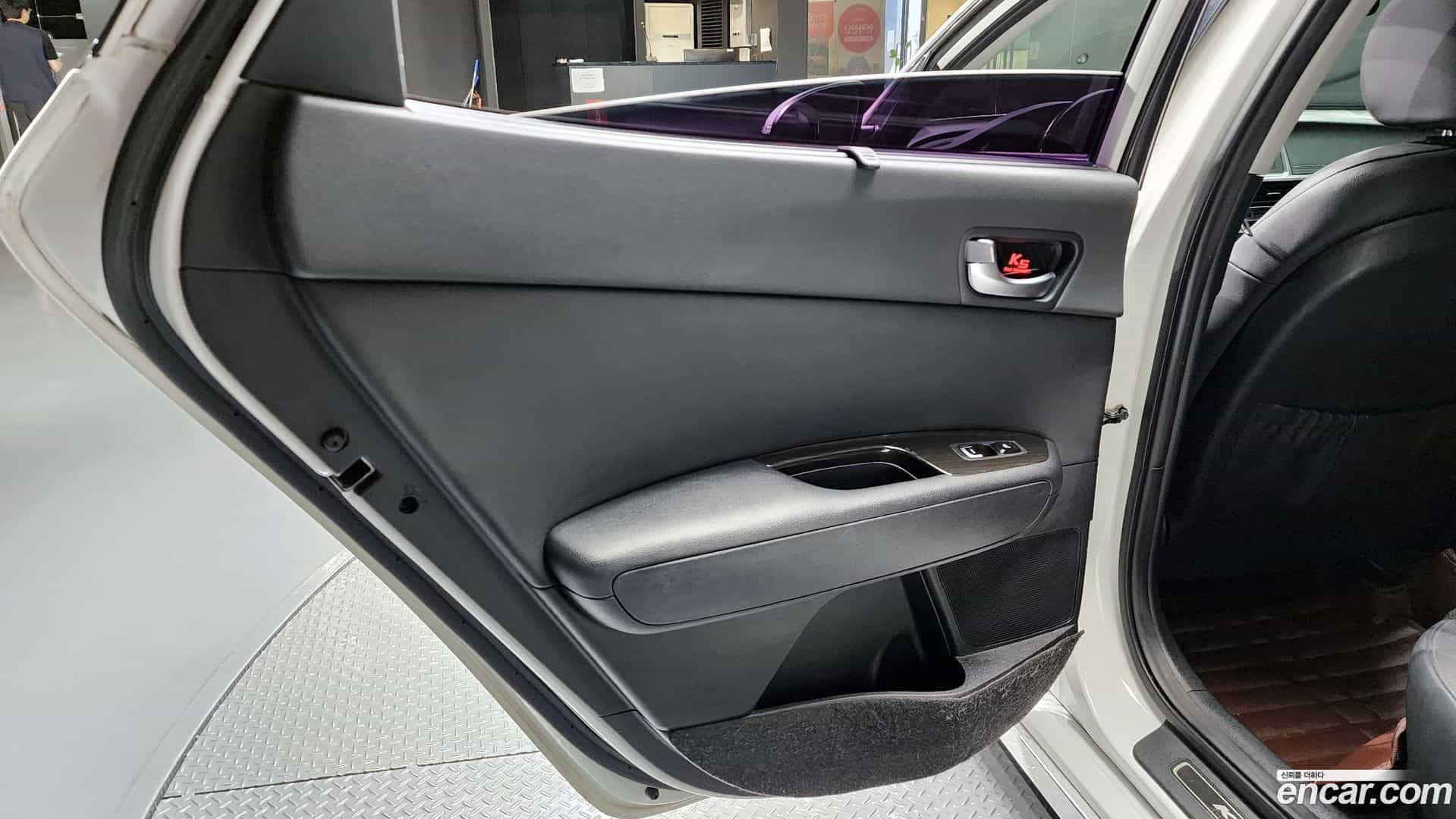 K5 Kia 2018.1-INNER-035