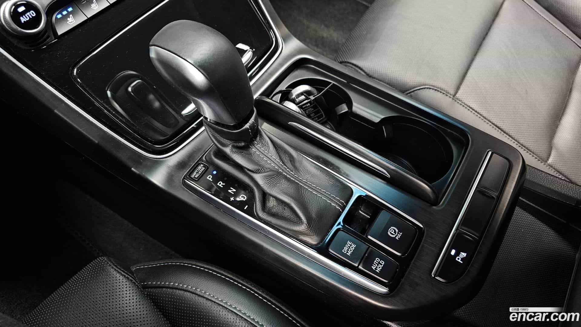 Grandeur Hyundai 2017.5-INNER-009