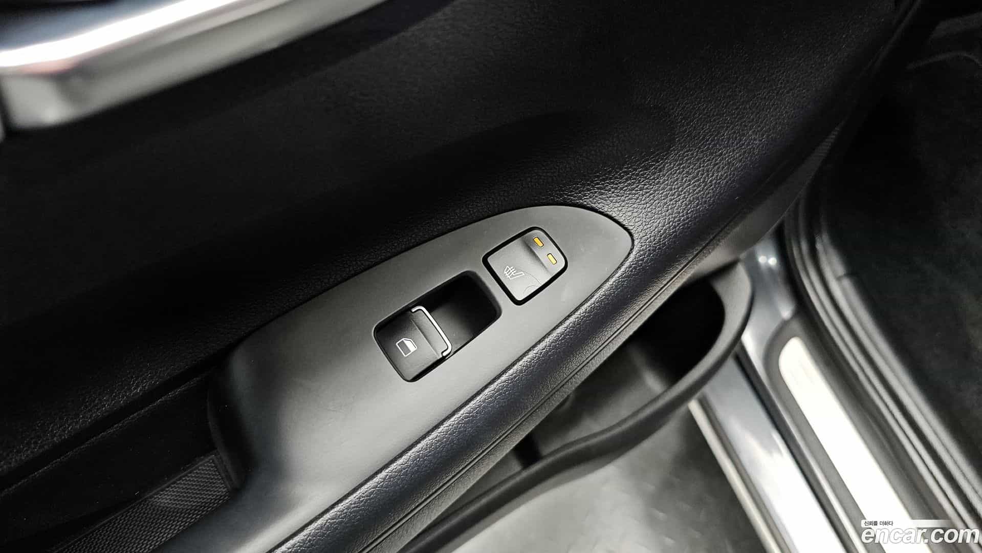 Grandeur Hyundai 2017.5-OPTION-023