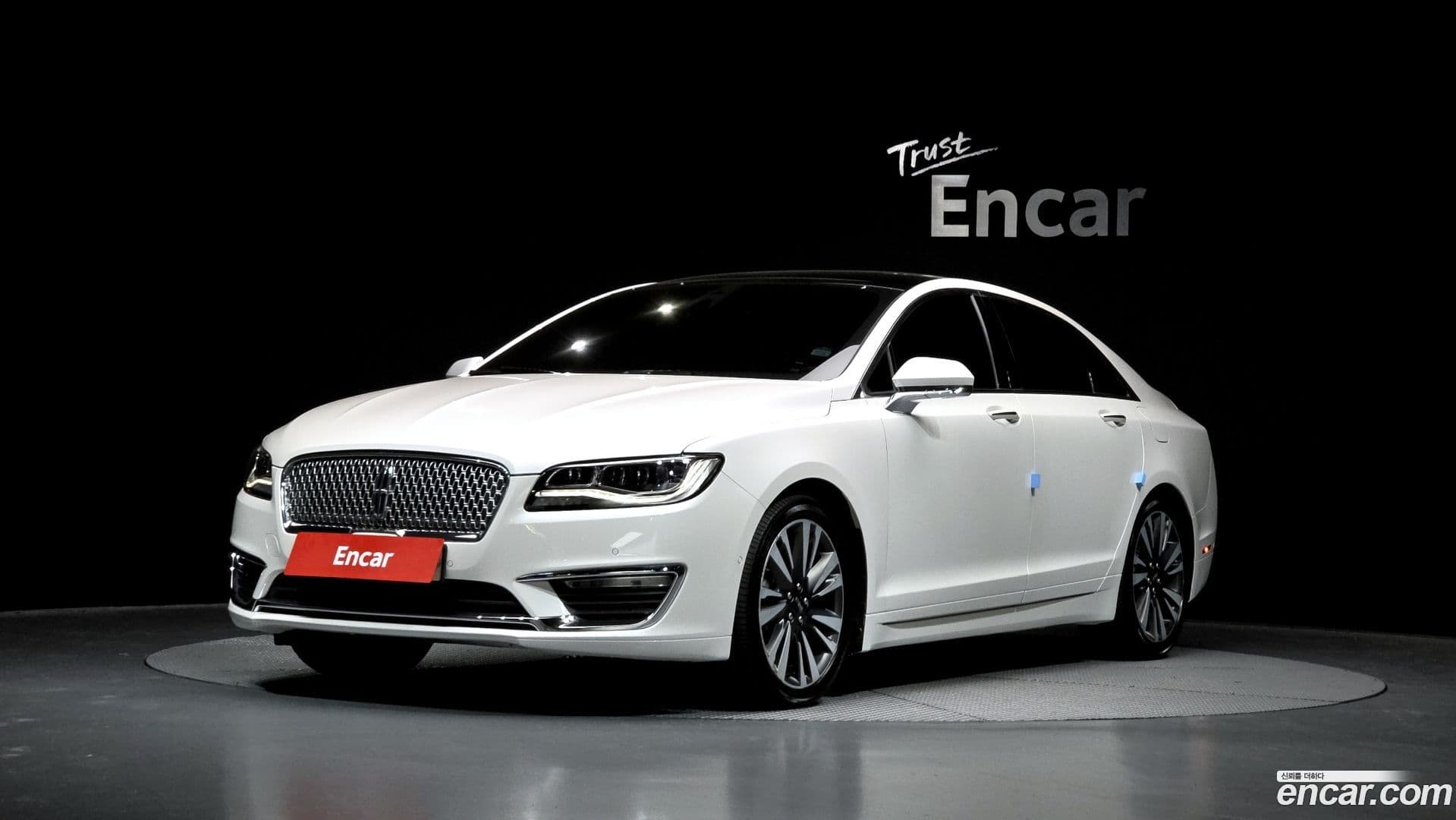 Main__Slider__Photo:MKZ Lincoln 2018.3-0