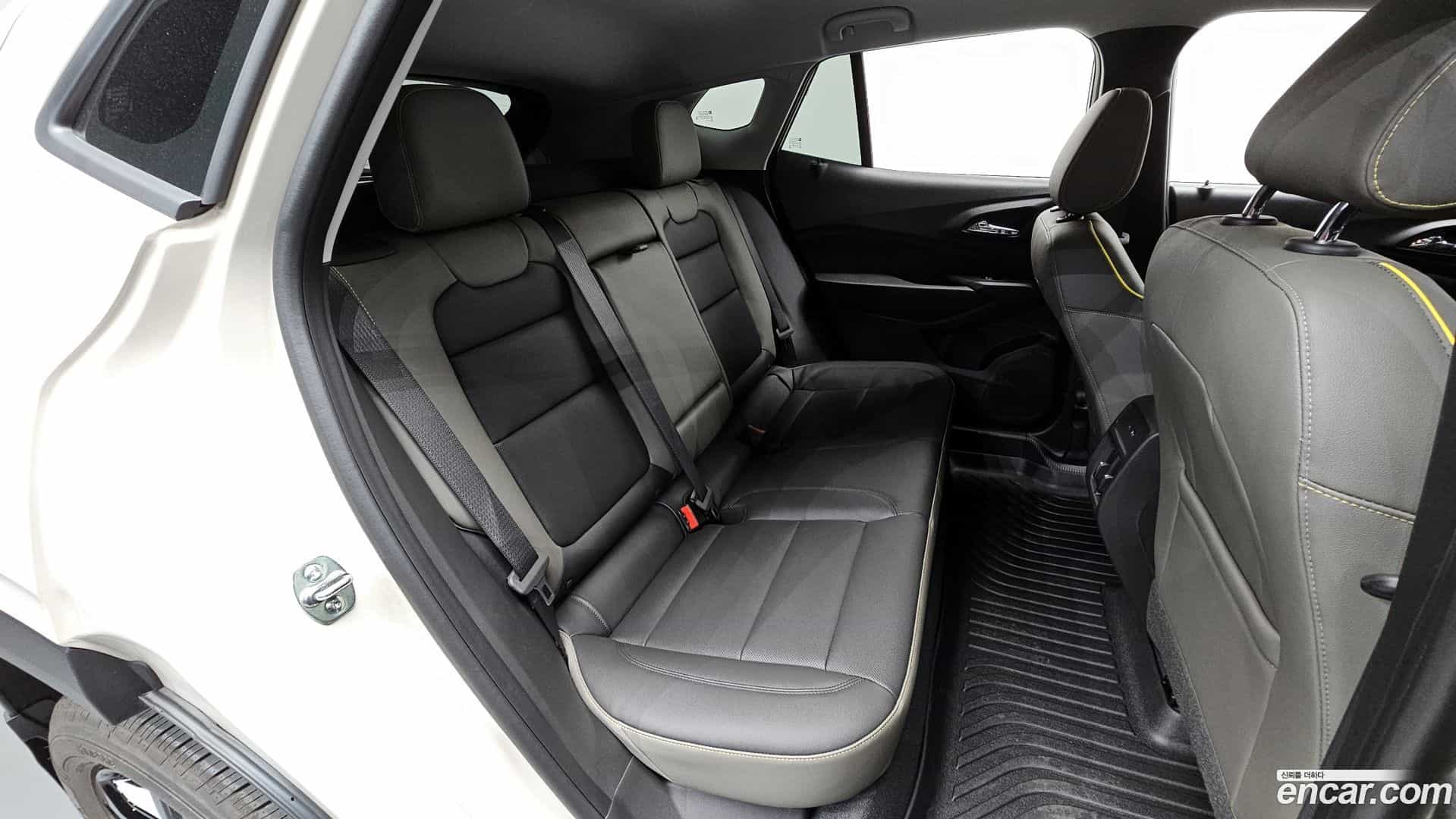 Trax Chevrolet 2025.11-OPTION-015