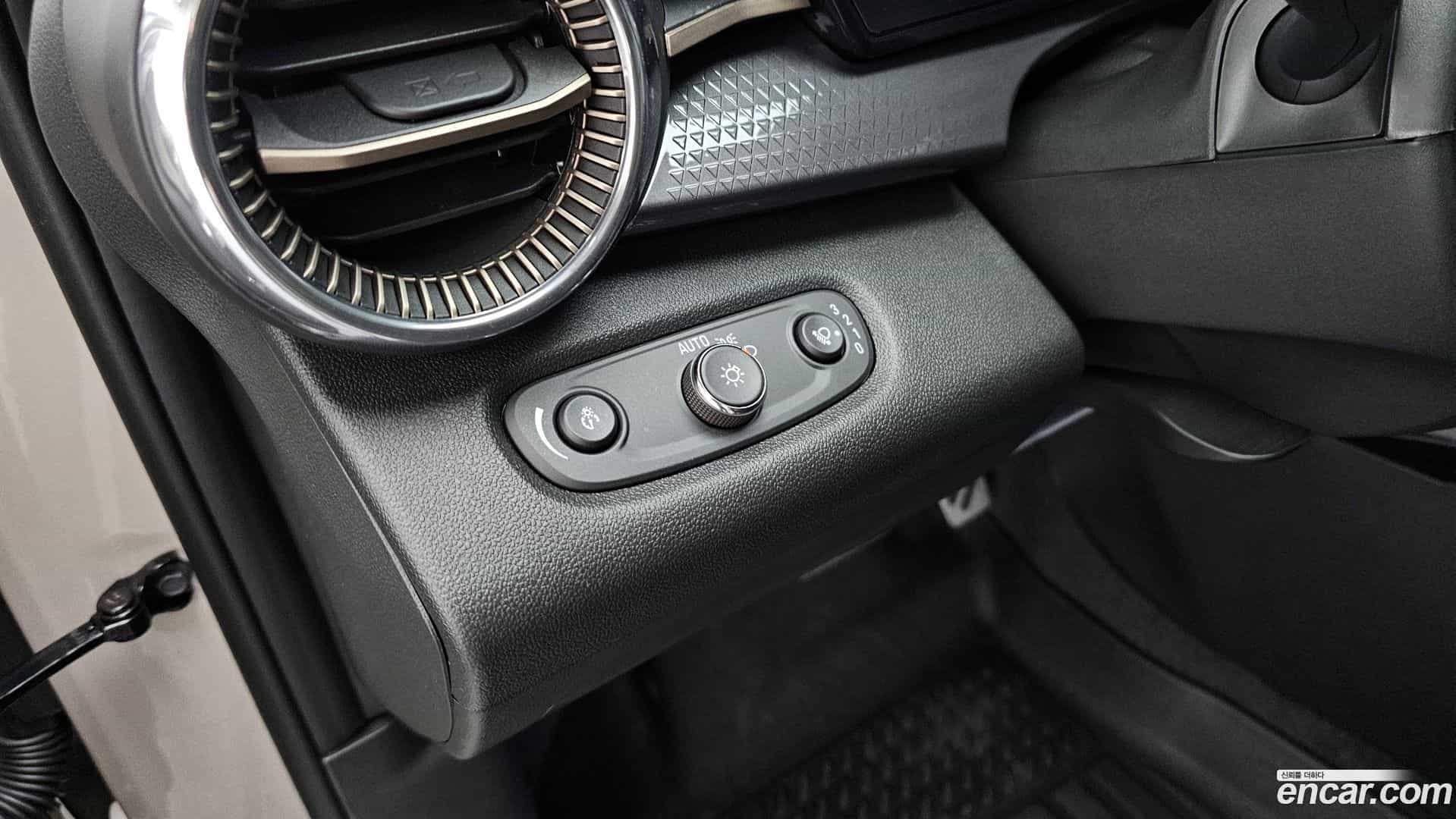 Trax Chevrolet 2025.11-OPTION-022