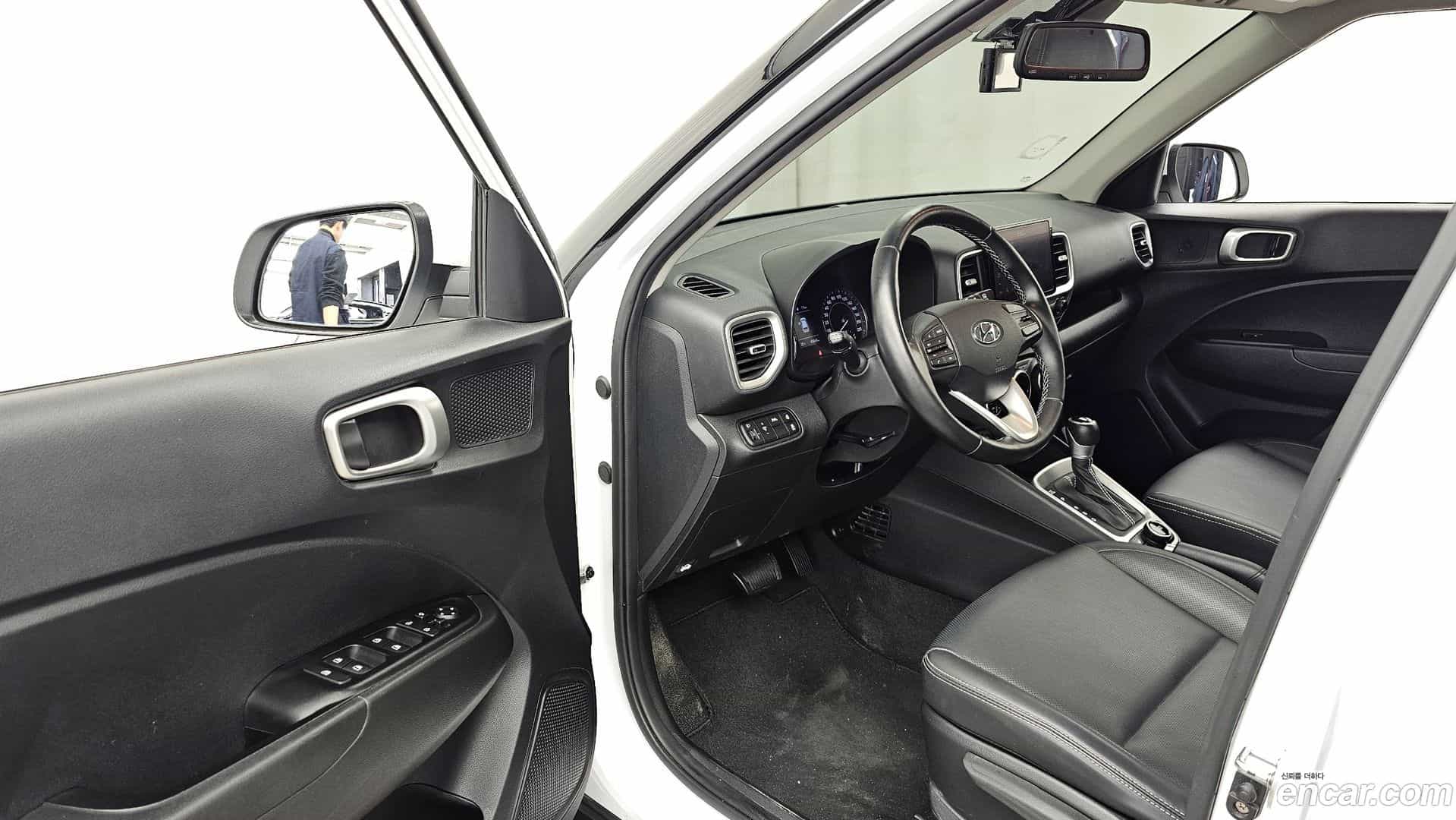 Venue Hyundai 2021.5-INNER-010