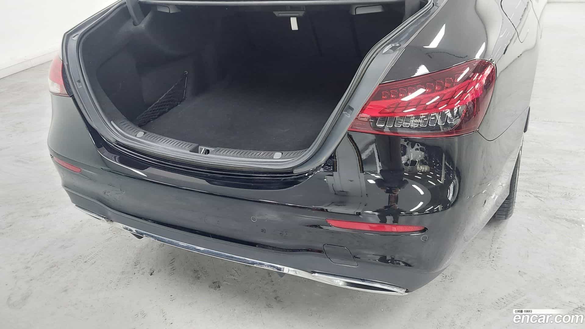 E-Class Mercedes-Benz 2022.11-OPTION-015
