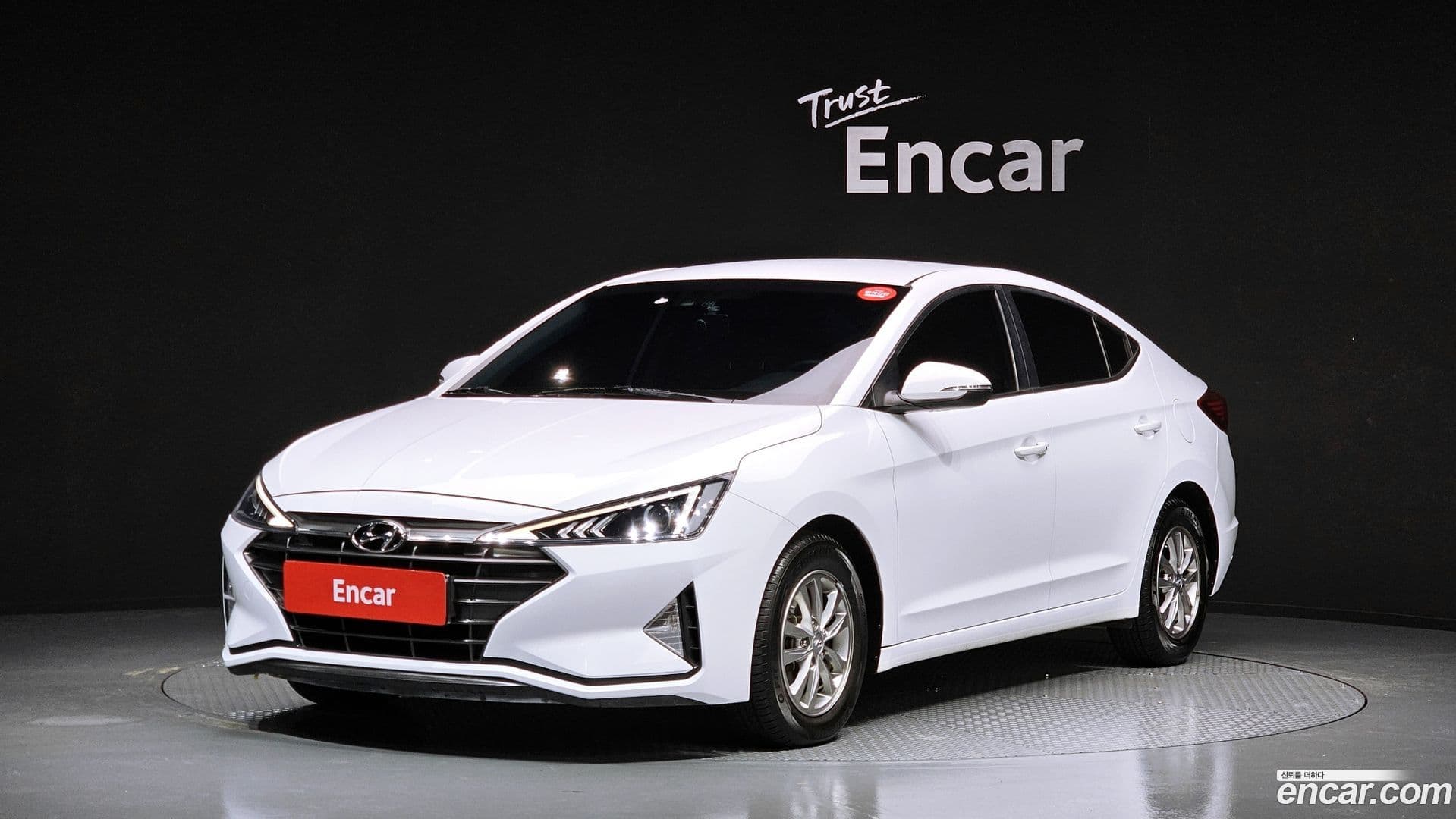 Main__Slider__Photo:AVANTE Hyundai 2019.1-0