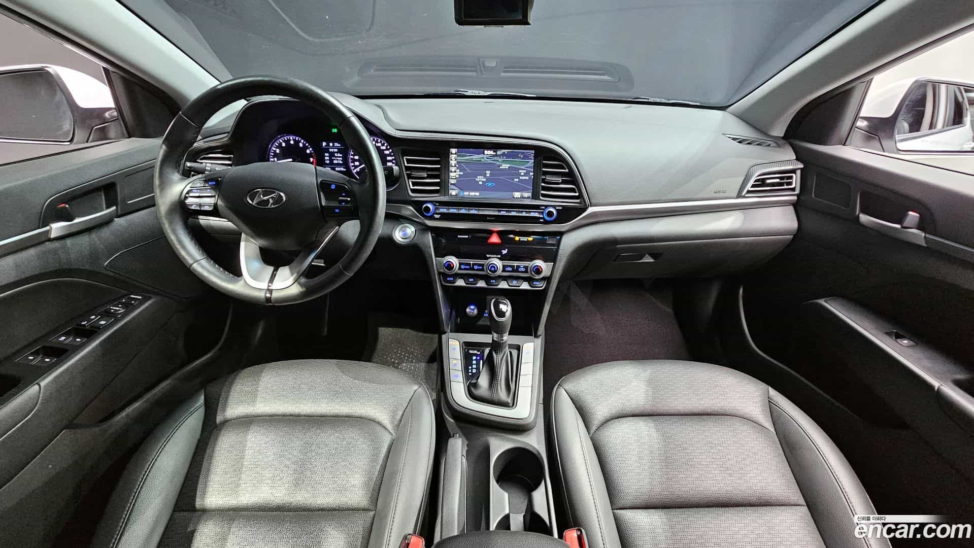 AVANTE Hyundai 2019.1-INNER-007