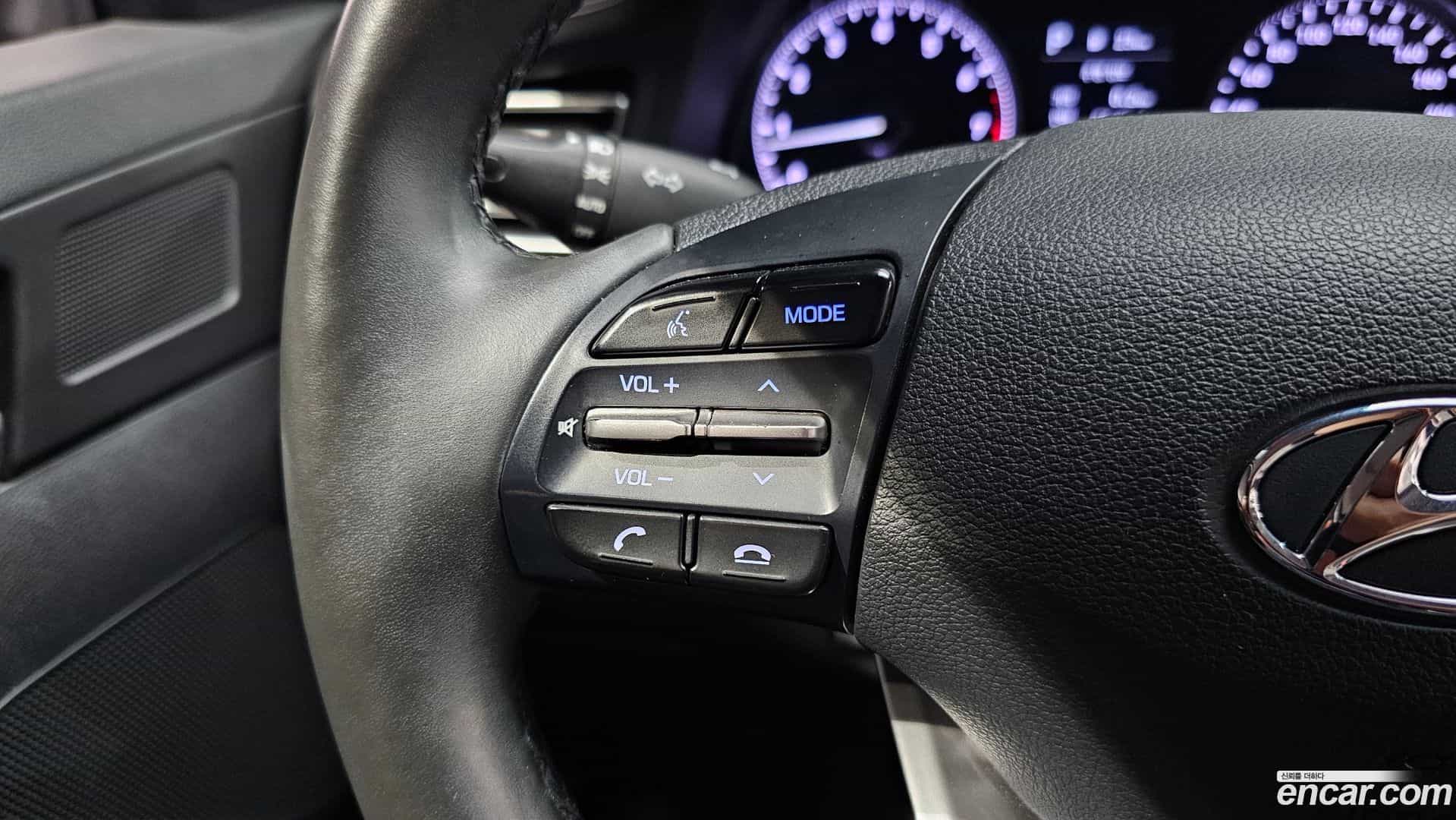 AVANTE Hyundai 2019.1-OPTION-020