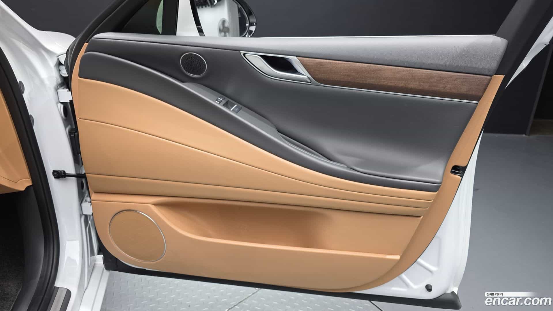 G80 Genesis 2022.10-INNER-034