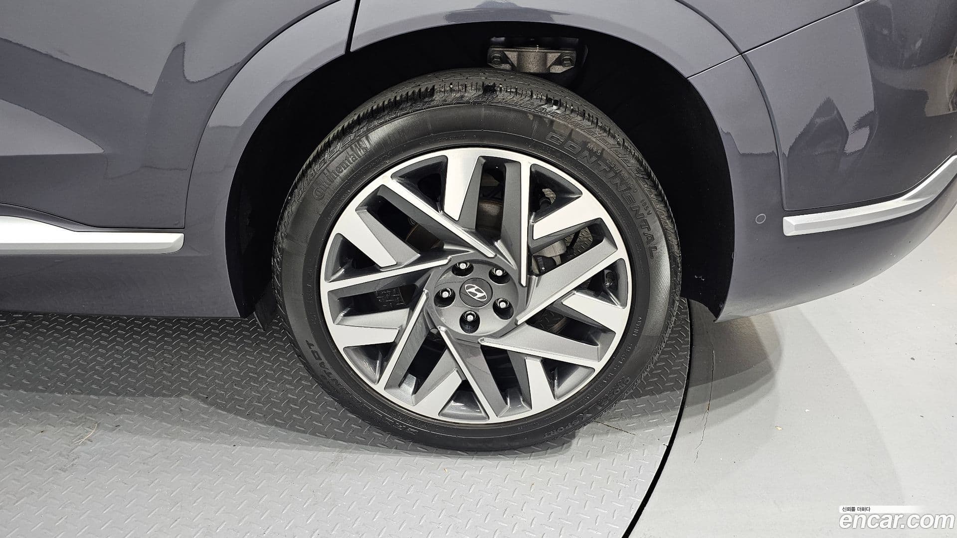 Main__Slider__Photo:Santafe Hyundai 2021.1-20