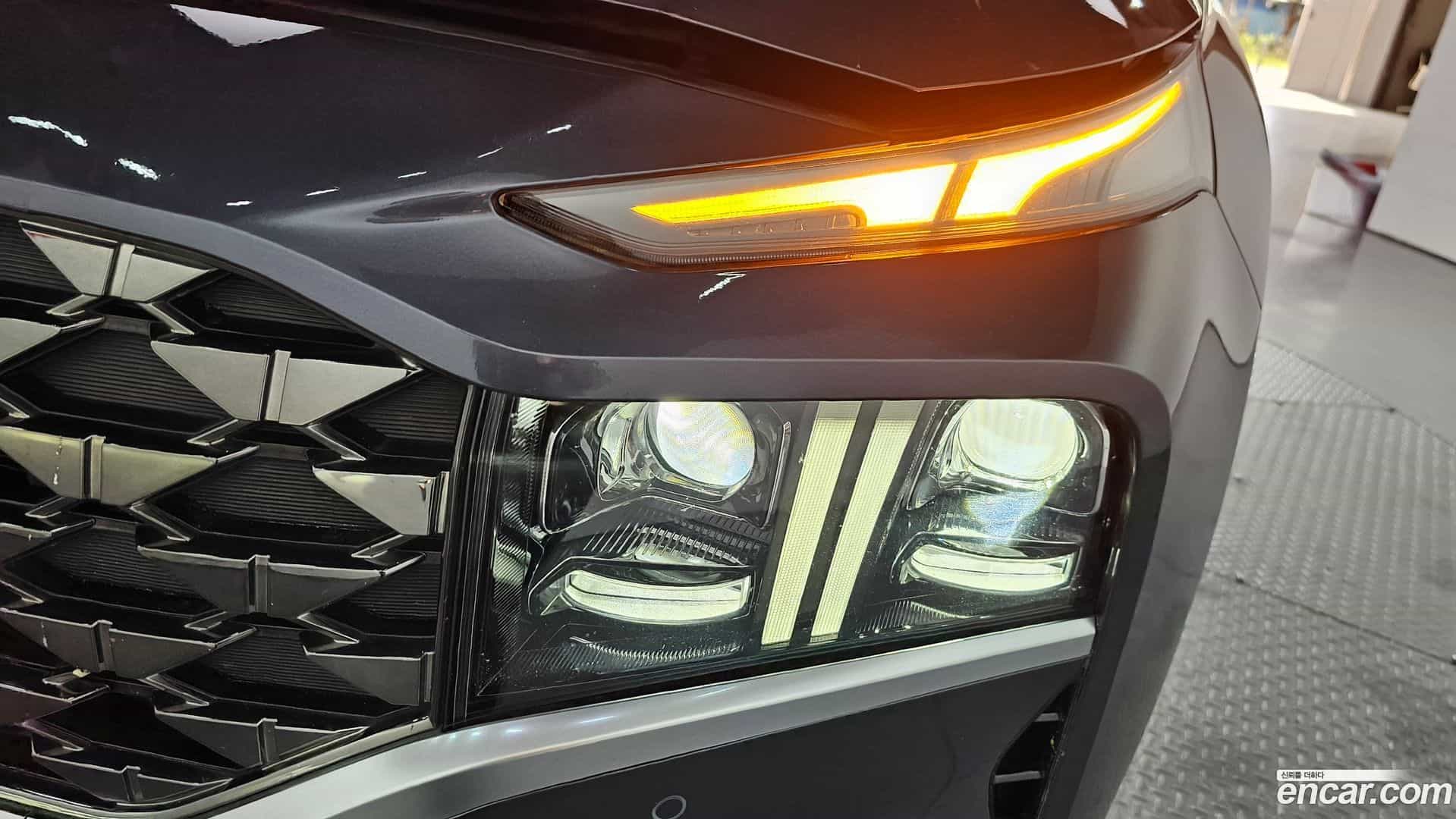 Santafe Hyundai 2021.1-OUTER-032