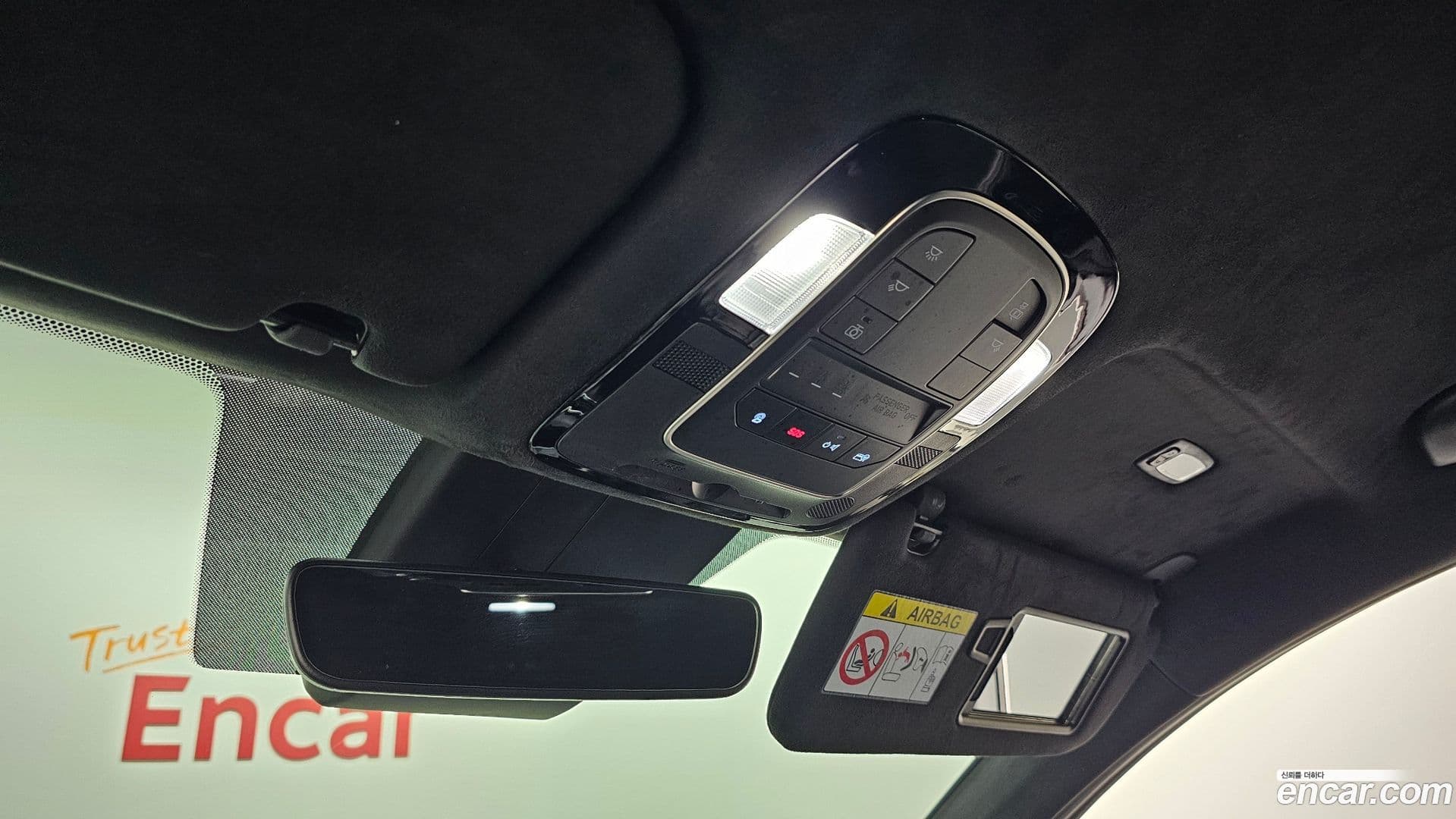 Main__Slider__Photo:Santafe Hyundai 2021.1-27