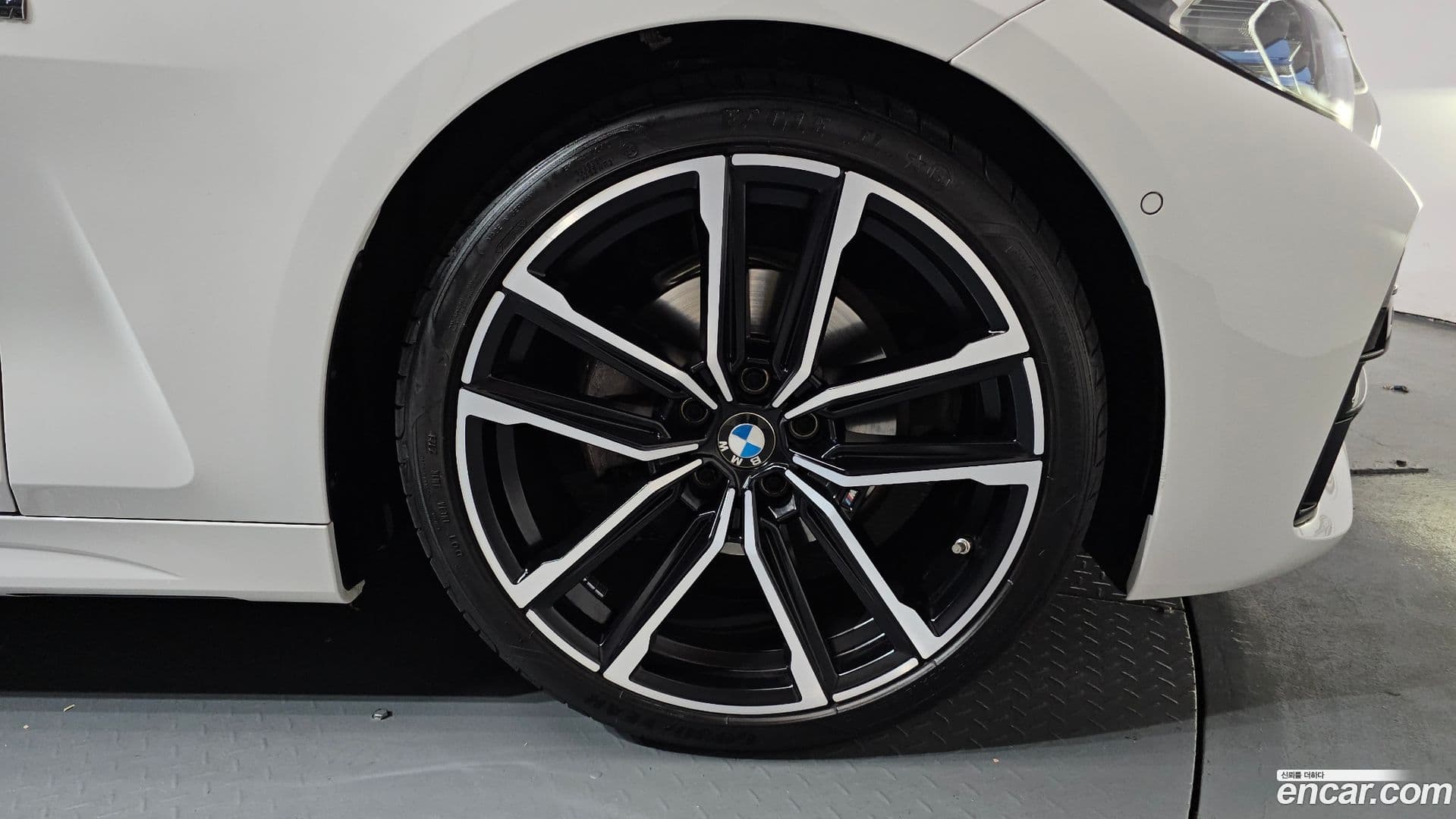 Main__Slider__Photo:4-Series BMW 2024.1-20