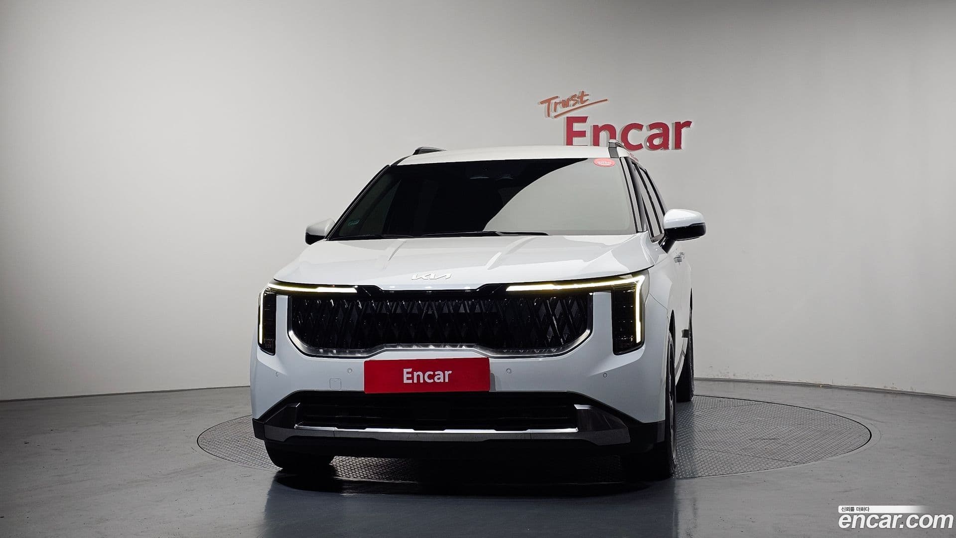 Main__Slider__Photo:Canival Kia 2024.2-2