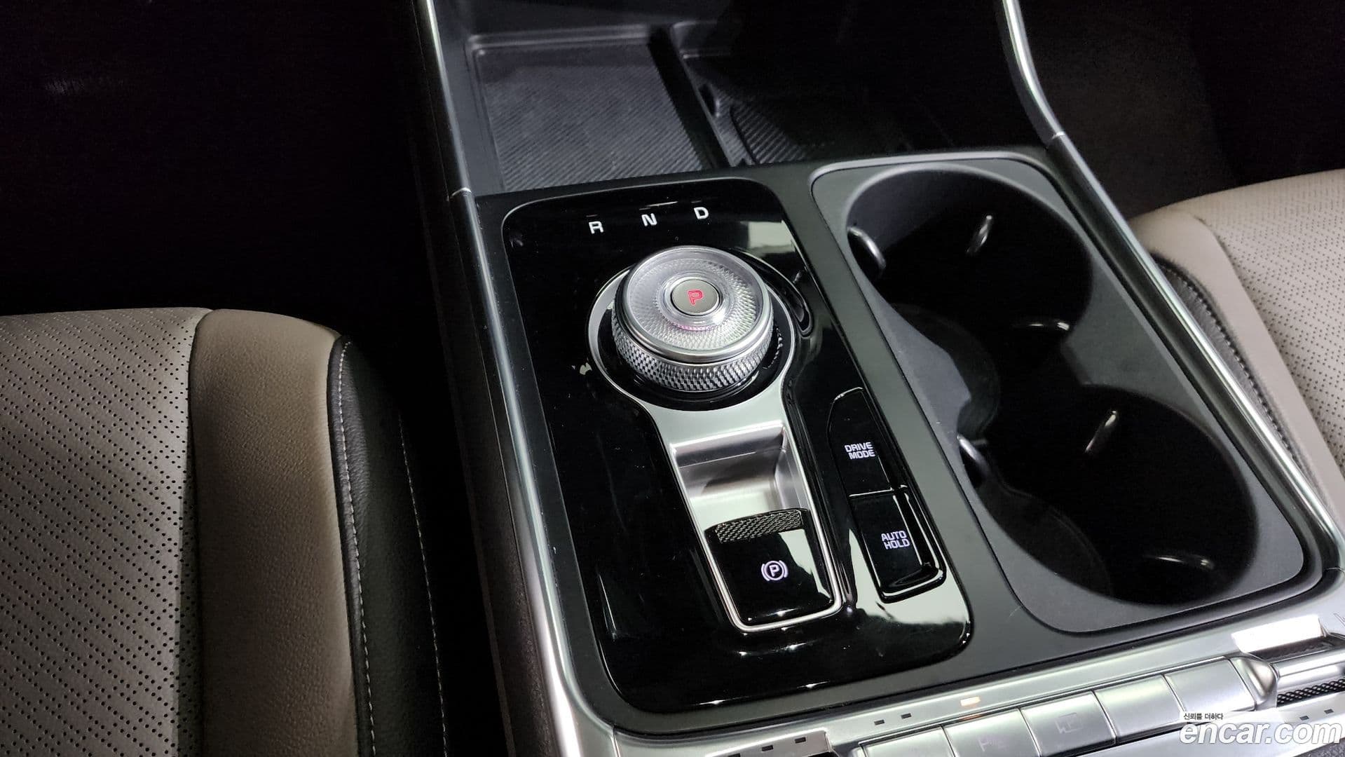 Main__Slider__Photo:Canival Kia 2024.2-8
