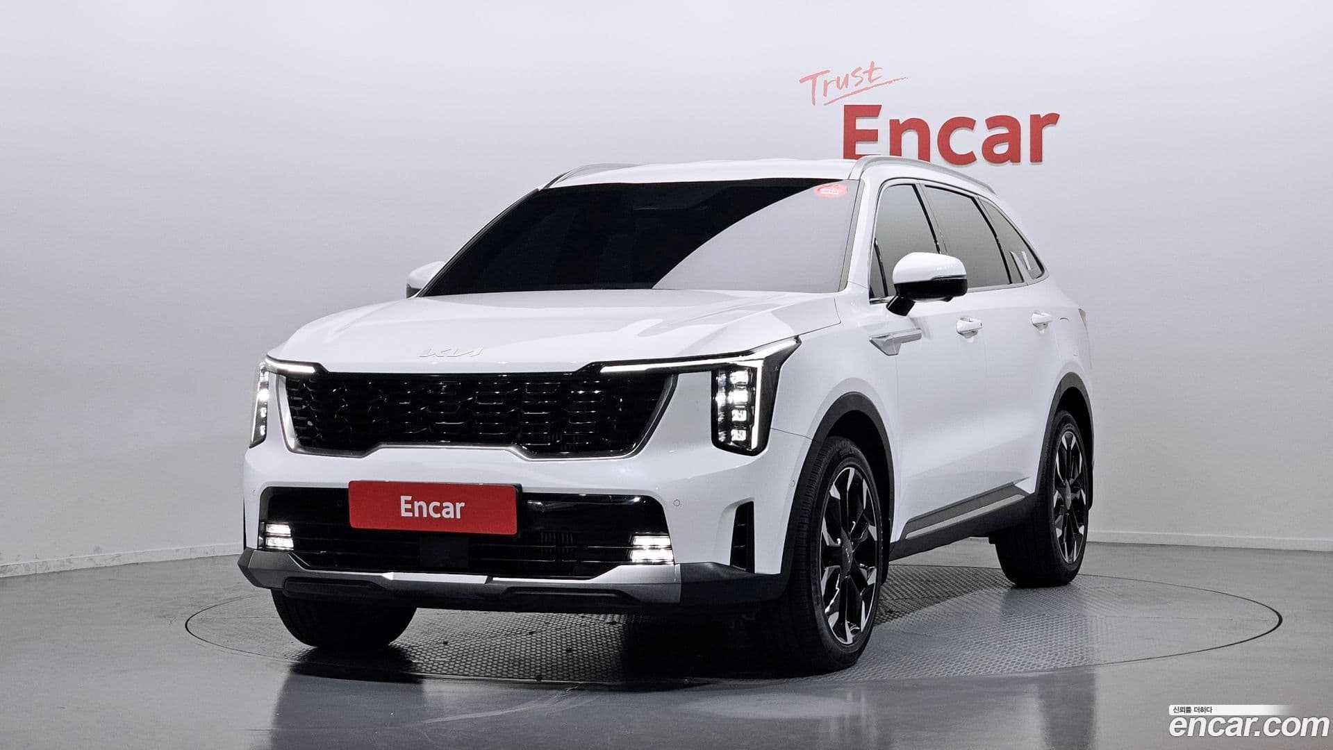 Main__Slider__Photo:Sorento Kia 2024.9-0