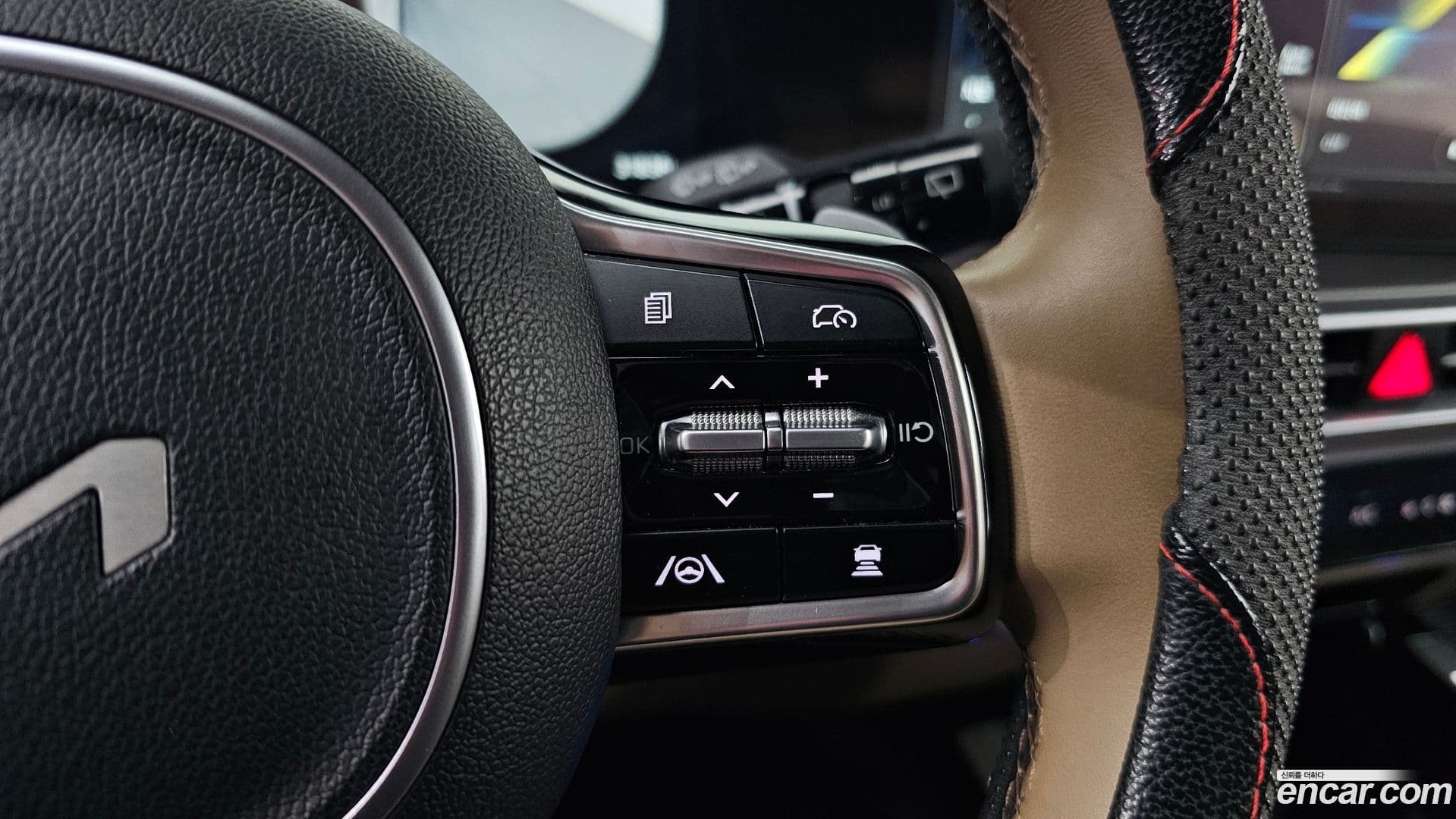 Main__Slider__Photo:Sorento Kia 2024.9-15