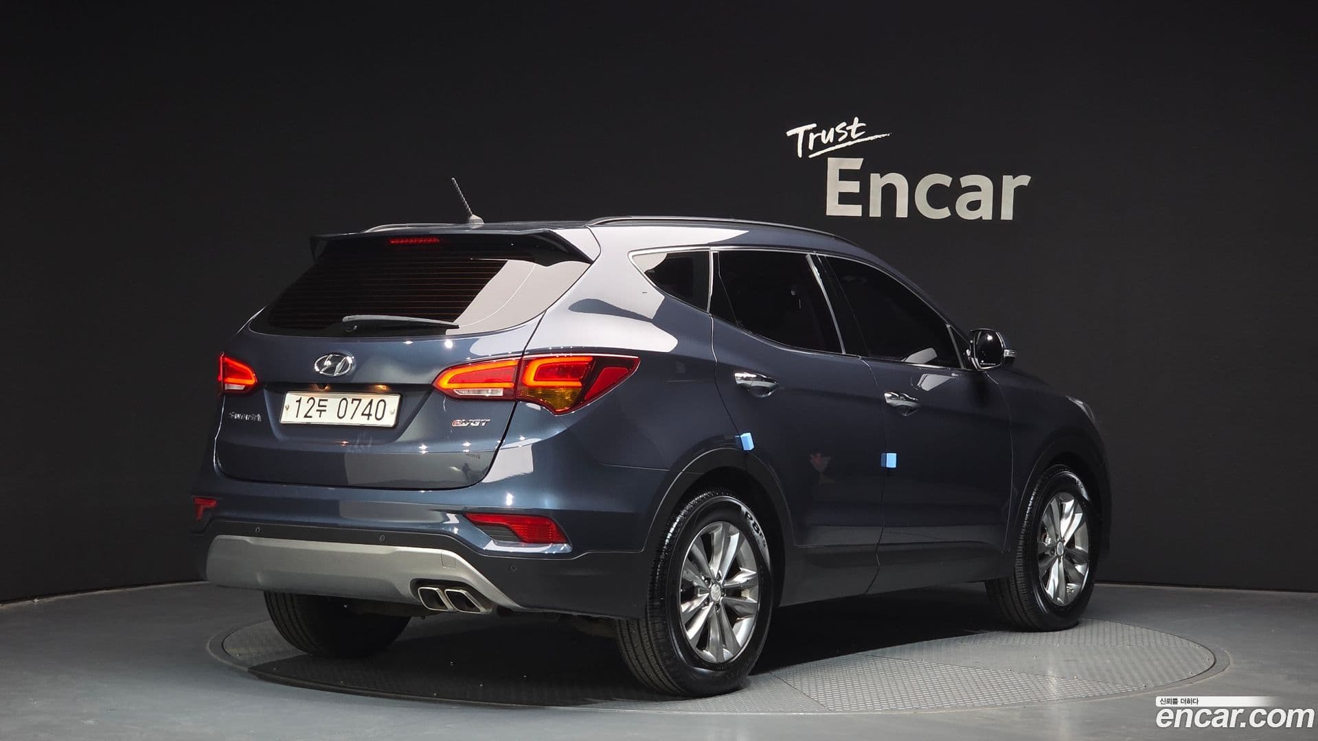 Main__Slider__Photo:Santafe Hyundai 2016.4-1
