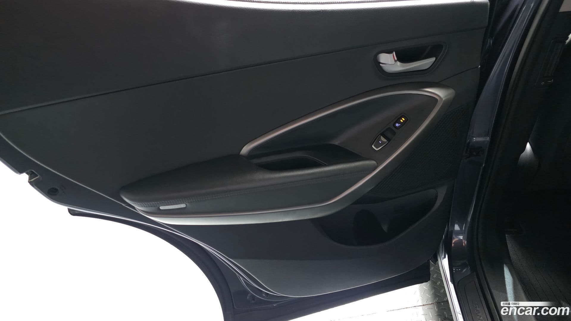 Main__Slider__Photo:Santafe Hyundai 2016.4-24