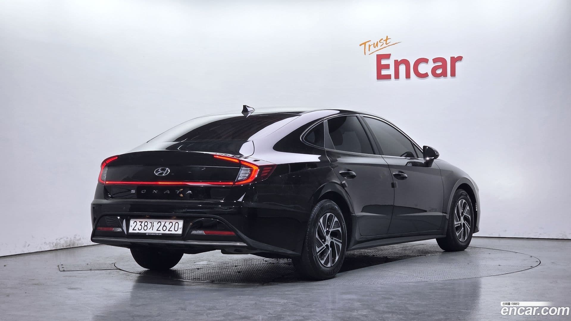 Main__Slider__Photo:Sonata Hyundai 2020.6-1