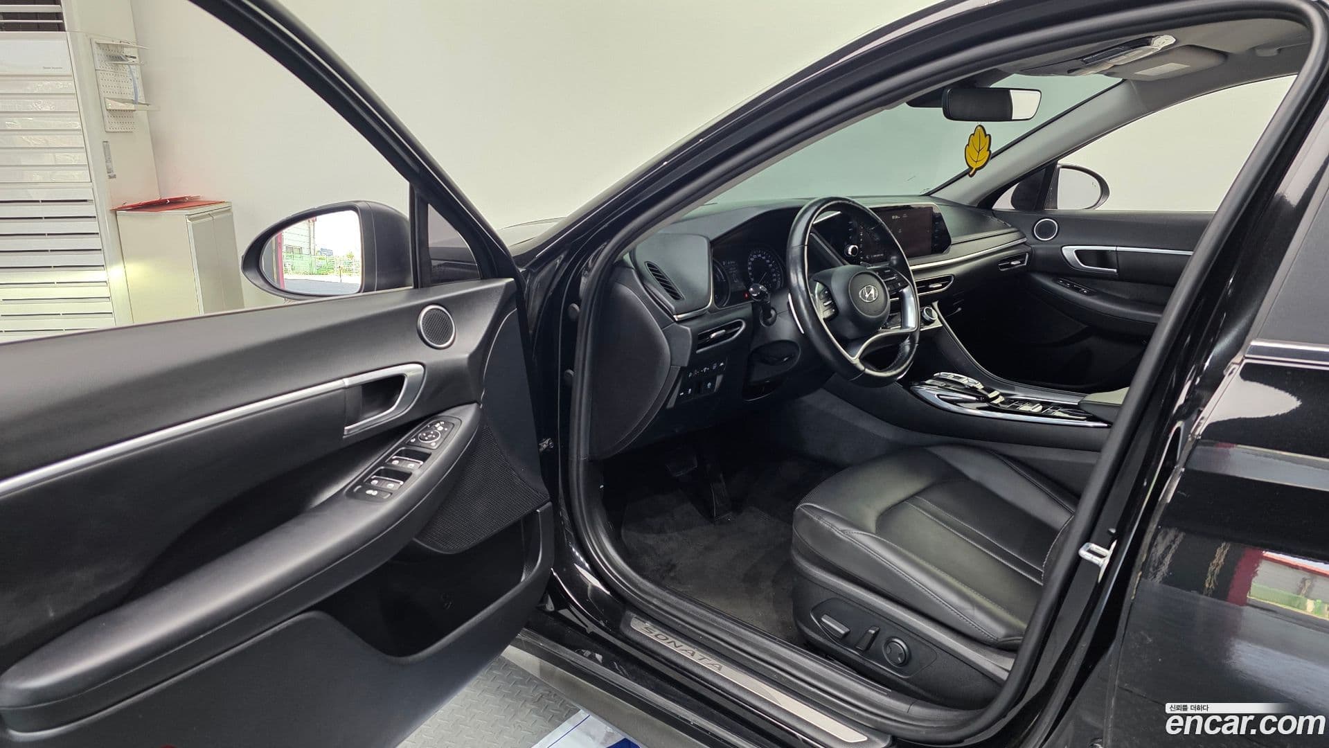 Main__Slider__Photo:Sonata Hyundai 2020.6-9