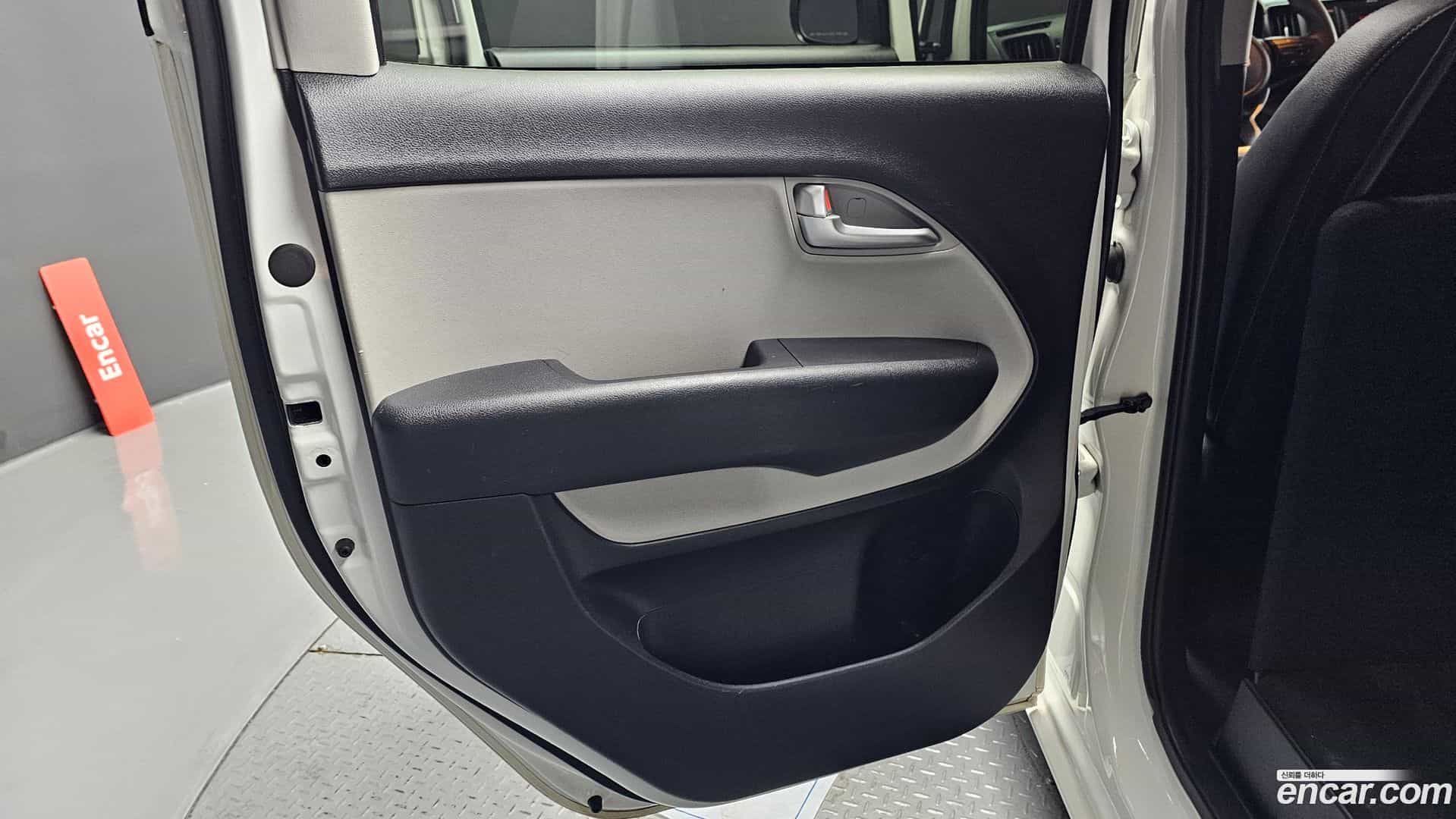 RAY Kia 2023.1-INNER-035