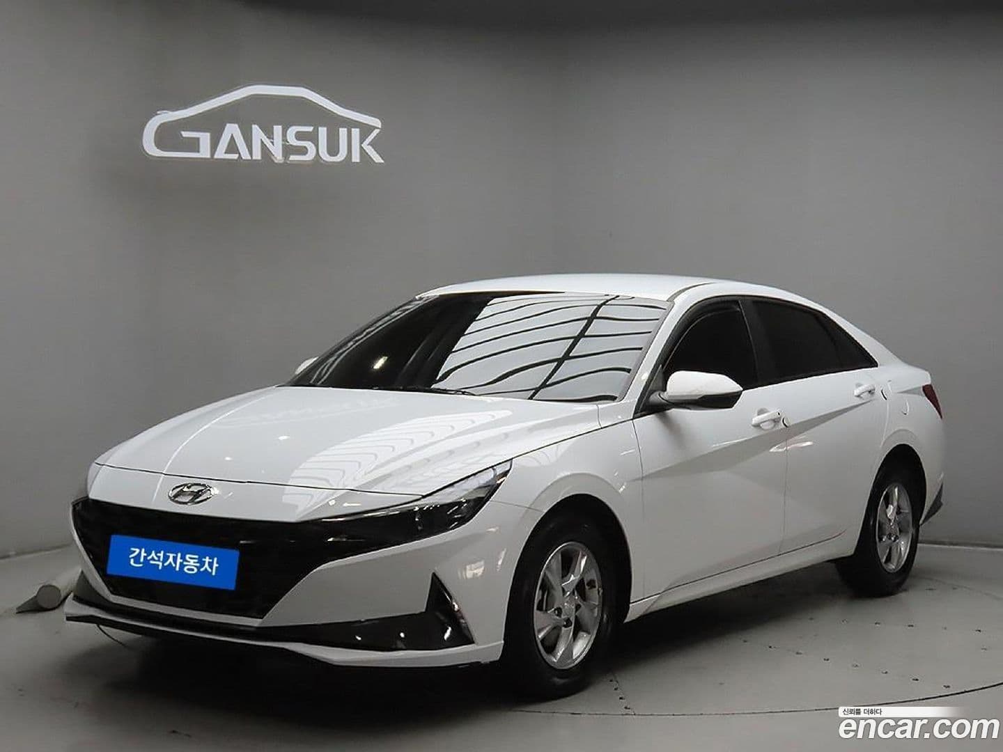 Main__Slider__Photo:AVANTE Hyundai 2021.3-0