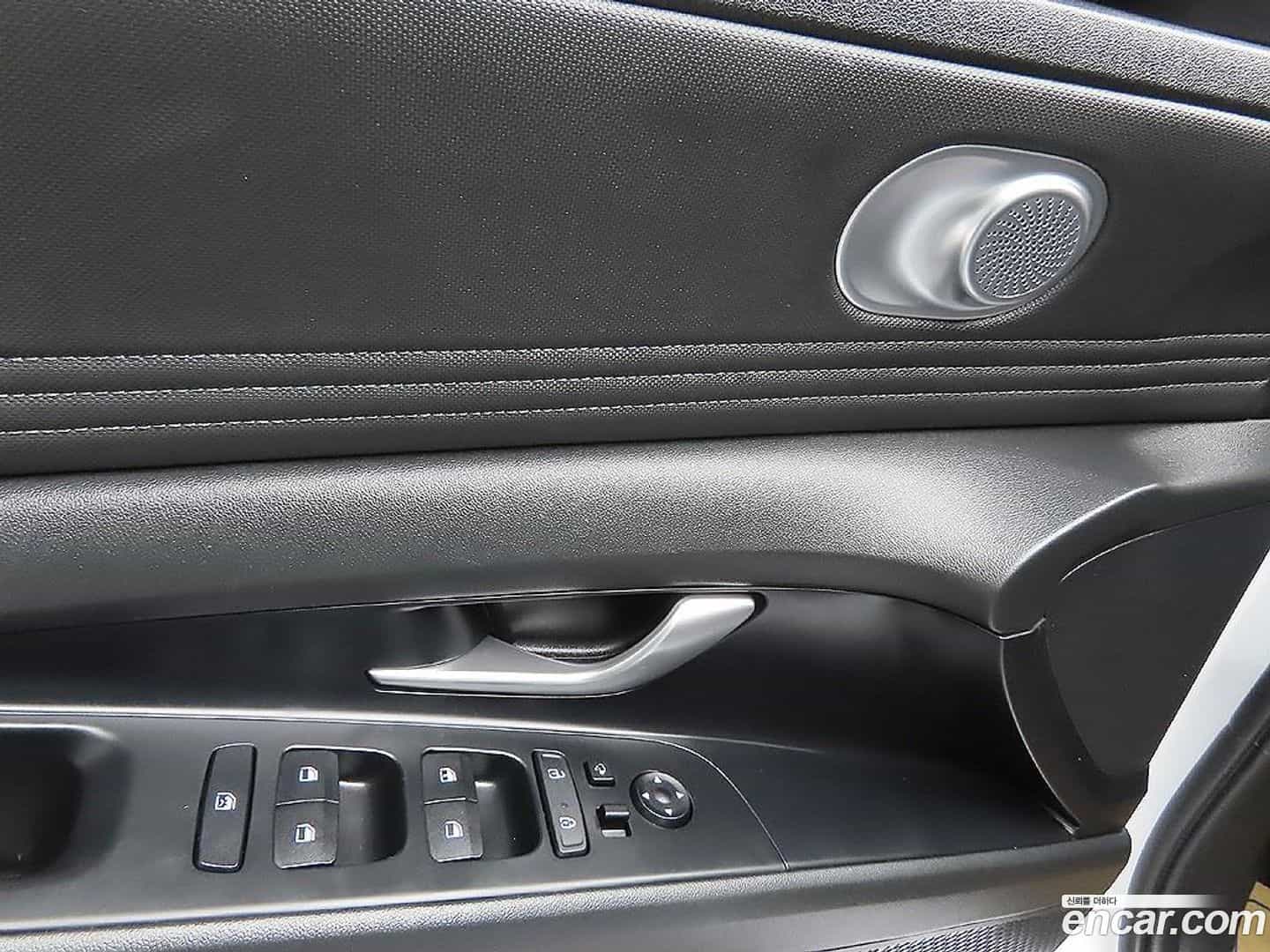 AVANTE Hyundai 2021.3-OPTION-017