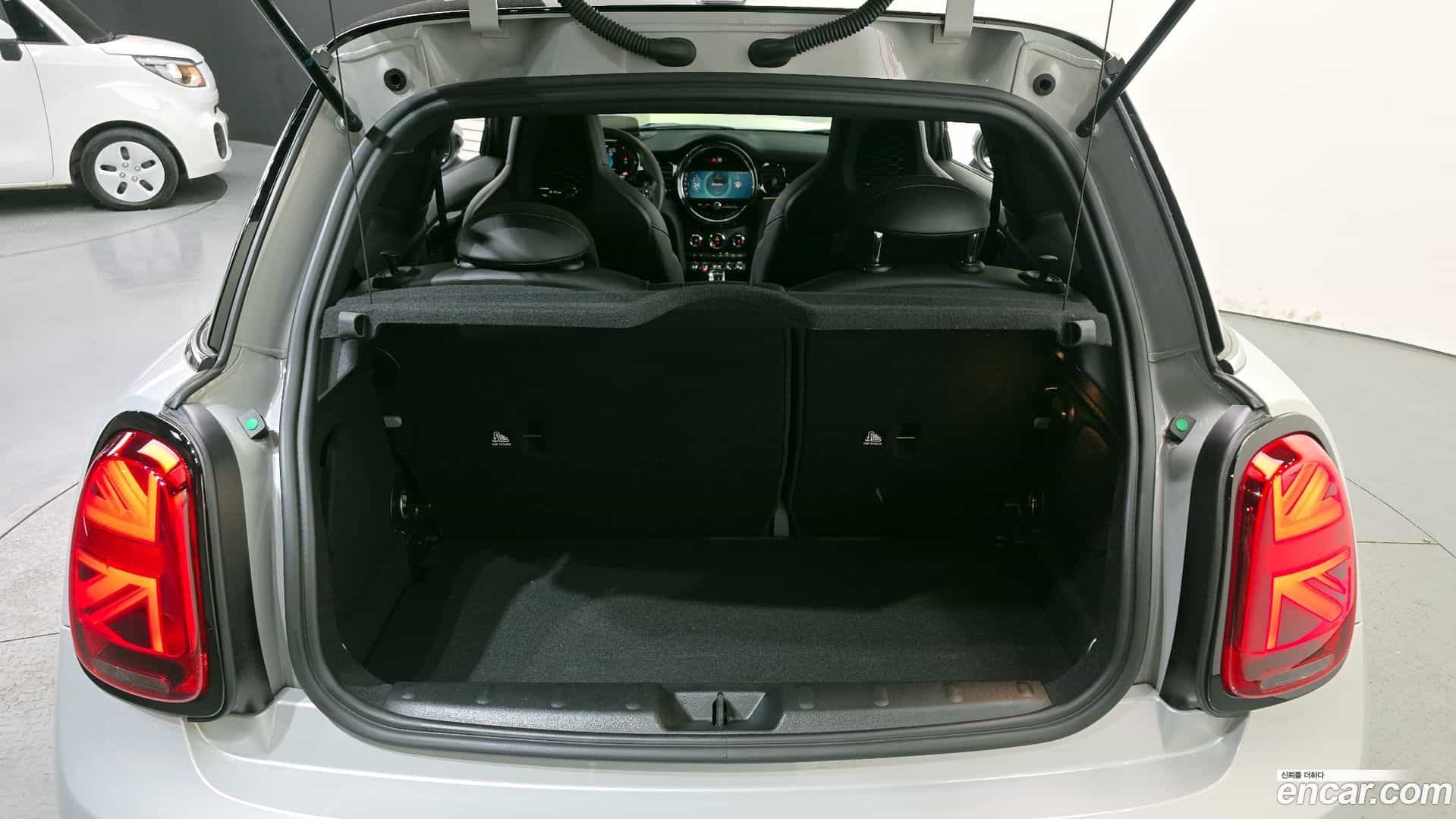 Cooper Mini 2021.6-OPTION-024