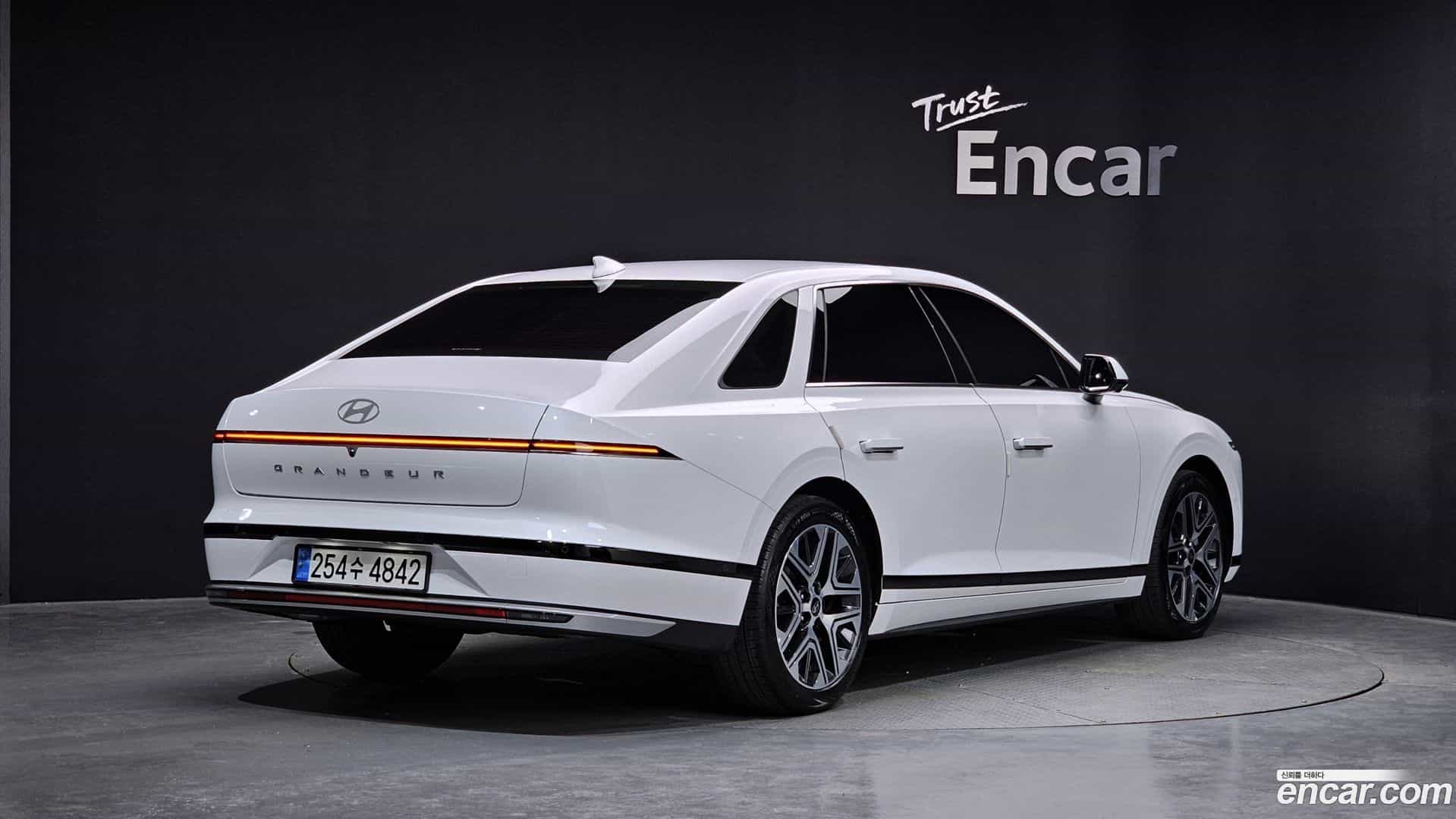 Grandeur Hyundai 2025.0-OUTER-002