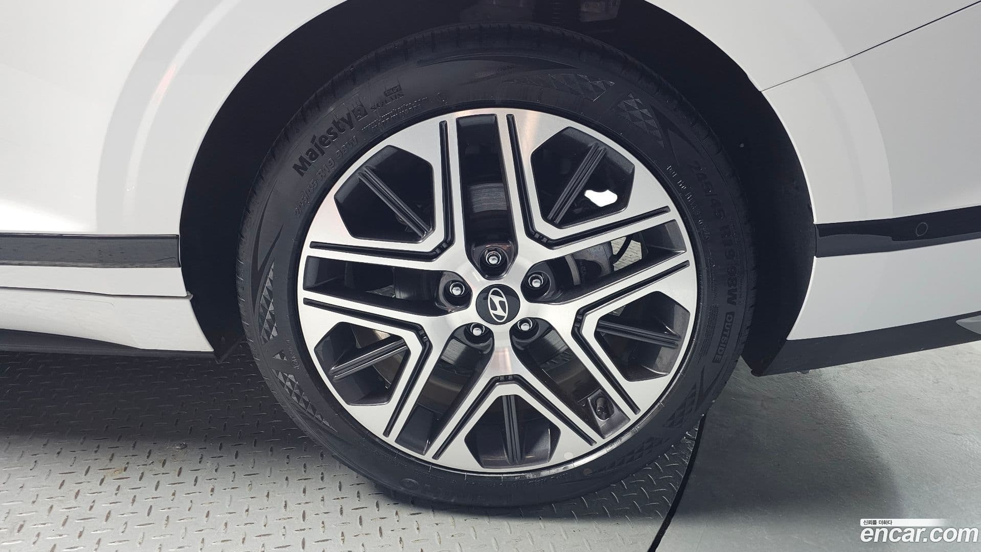 Main__Slider__Photo:Grandeur Hyundai 2025.0-4