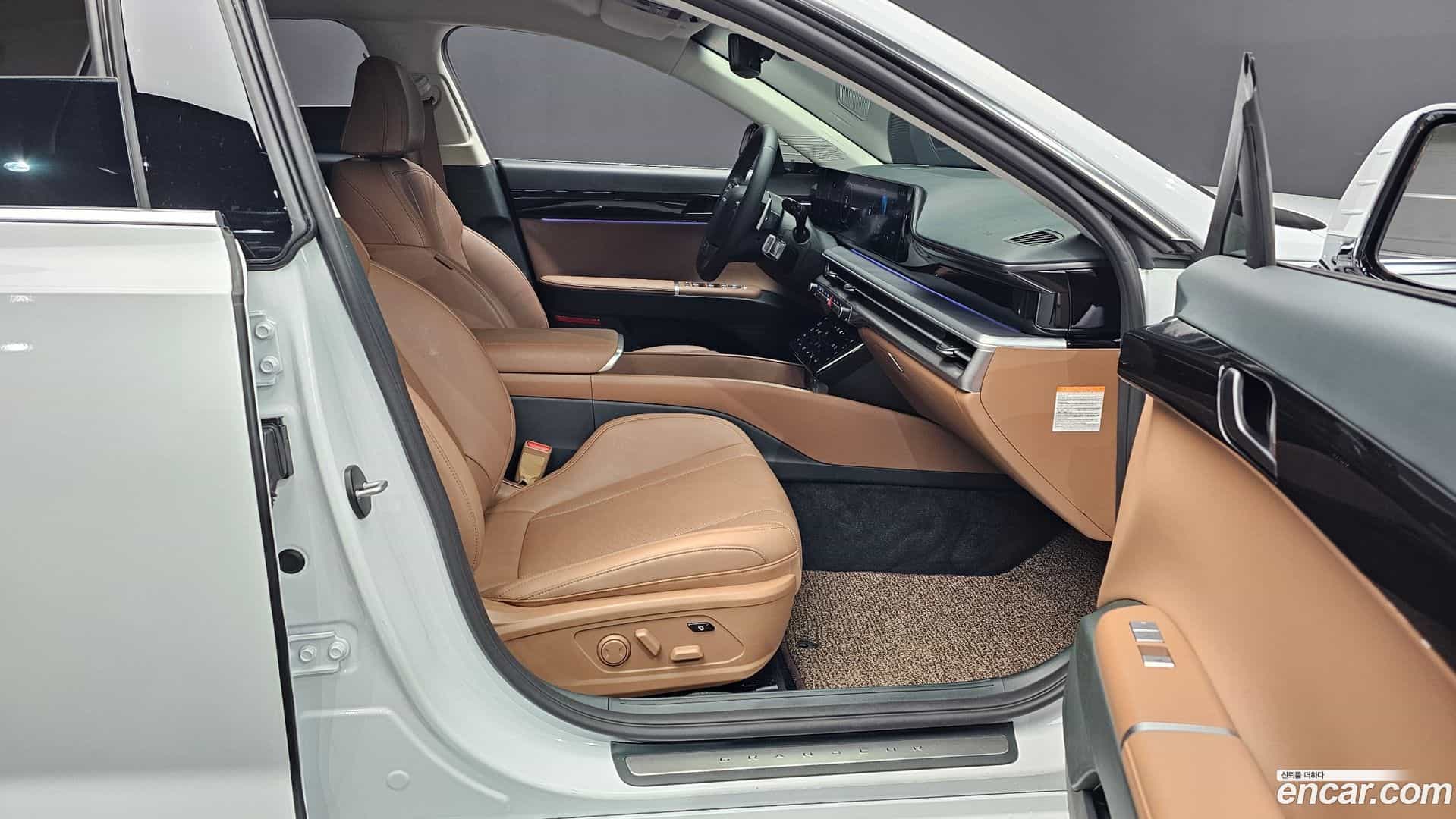 Grandeur Hyundai 2025.0-OPTION-015