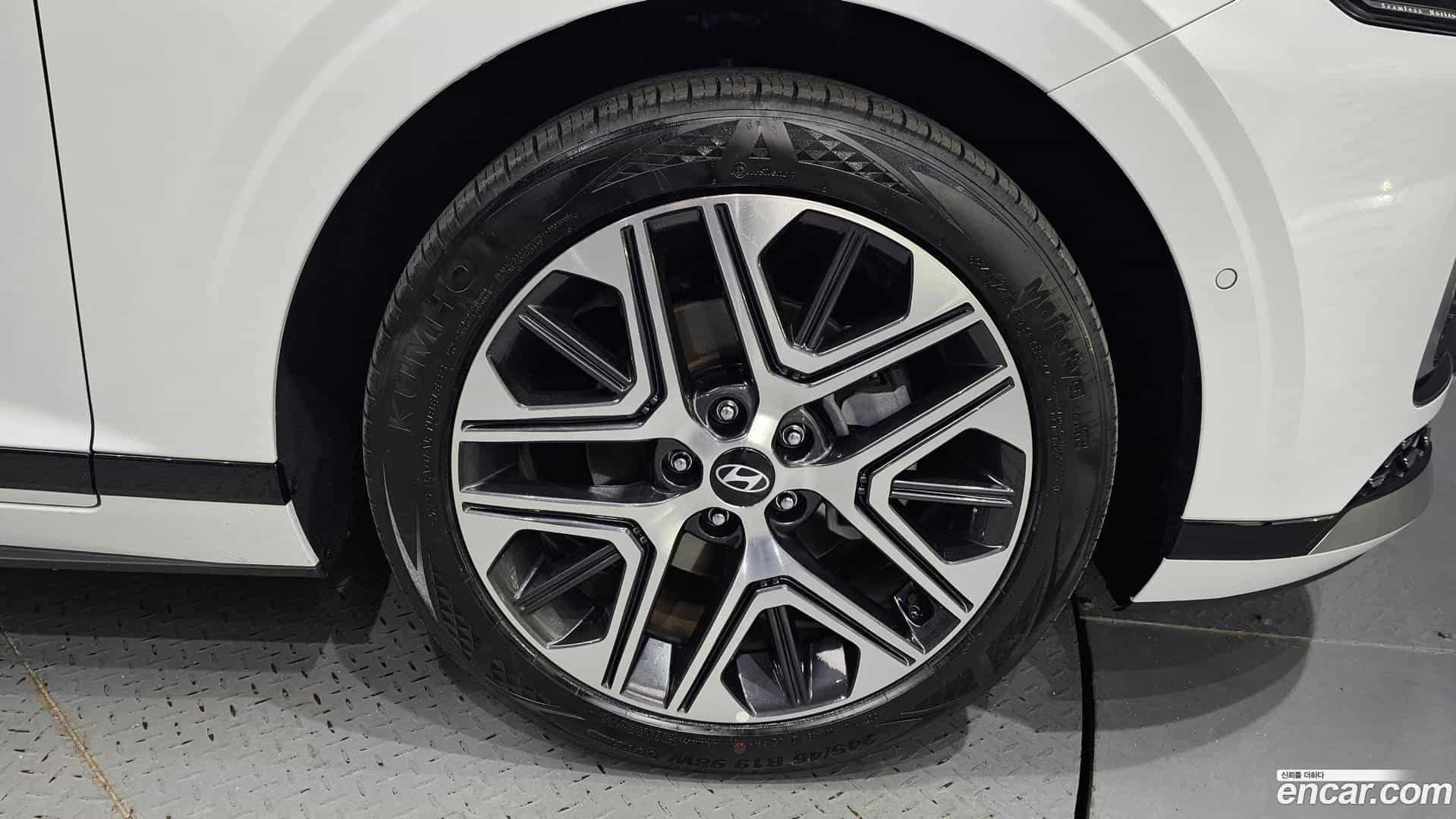 Grandeur Hyundai 2025.0-OUTER-031