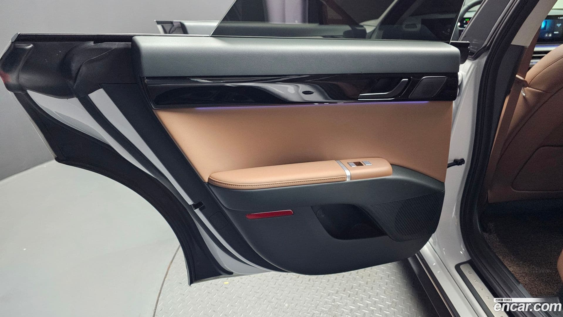 Main__Slider__Photo:Grandeur Hyundai 2025.0-24