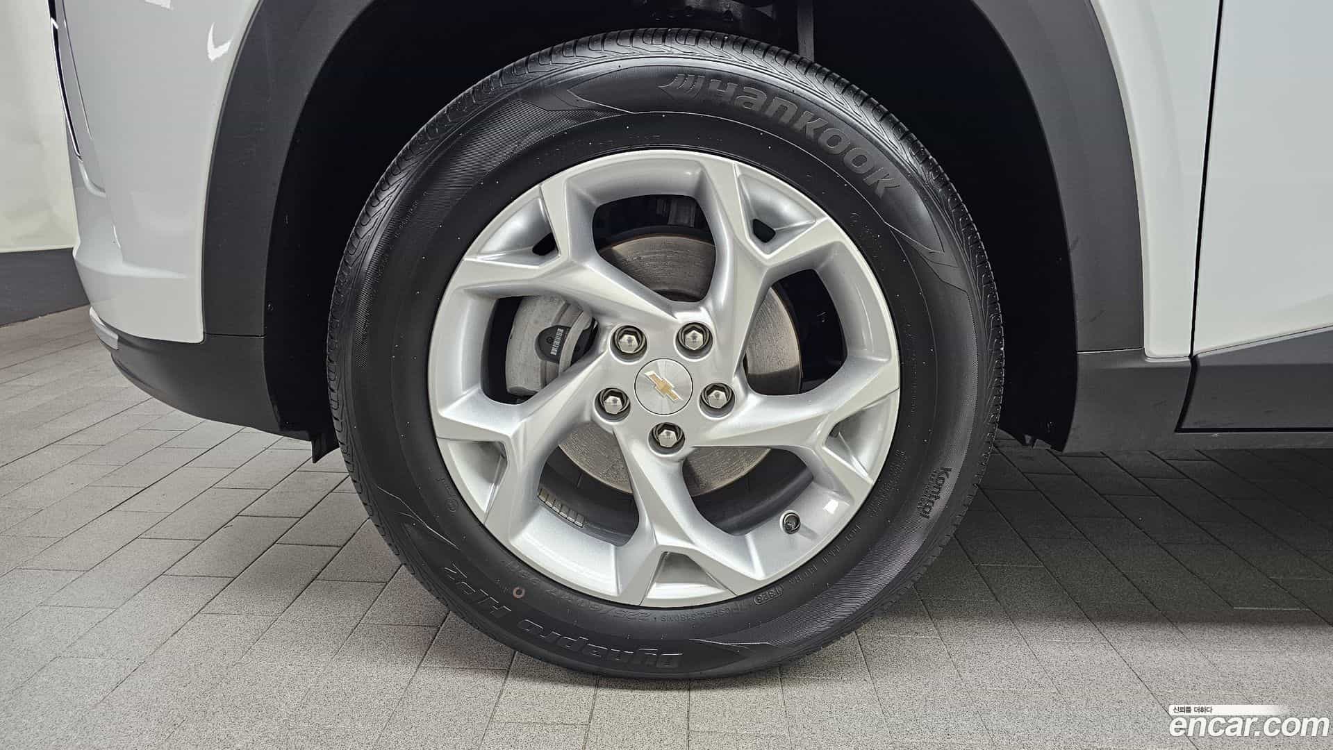 Trax Chevrolet 2023.4-OUTER-005