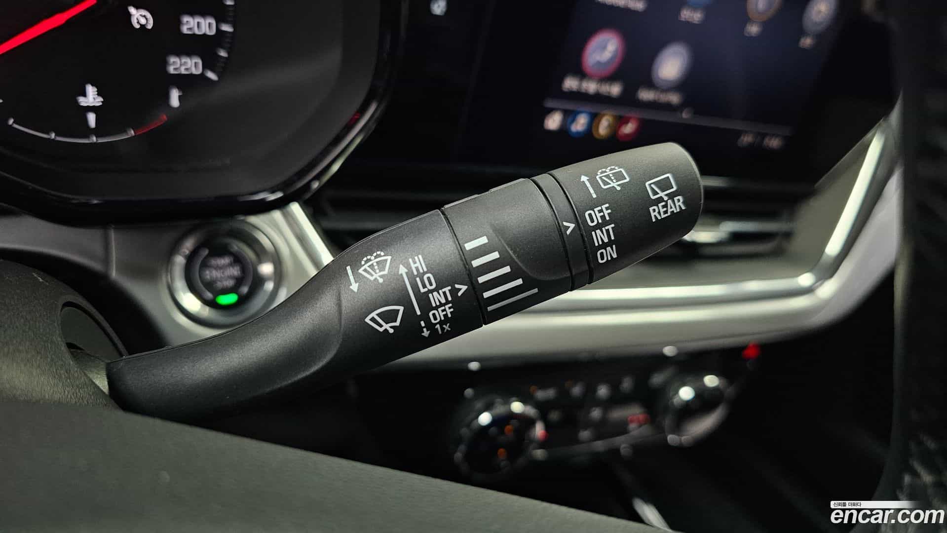 Trax Chevrolet 2023.4-OPTION-042