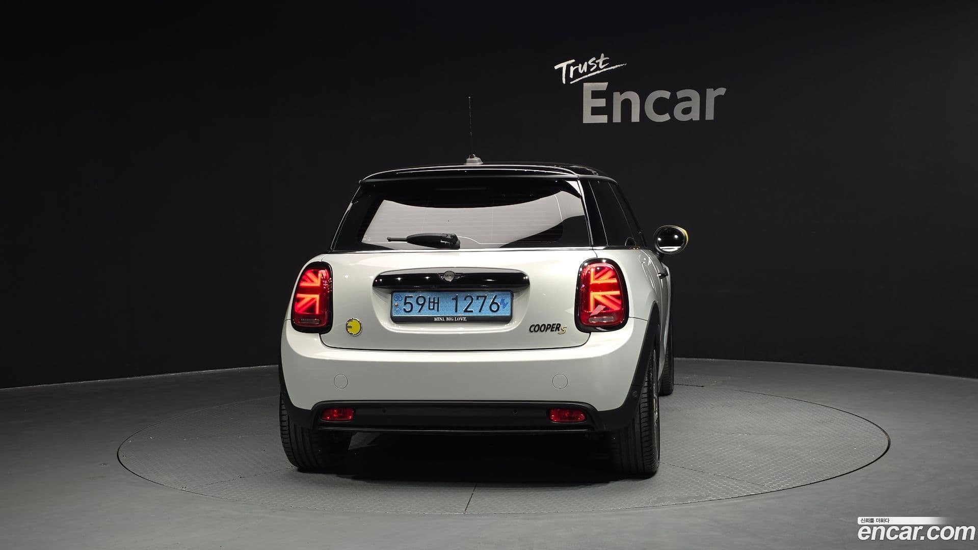 Main__Slider__Photo:Cooper Mini 2022.6-3