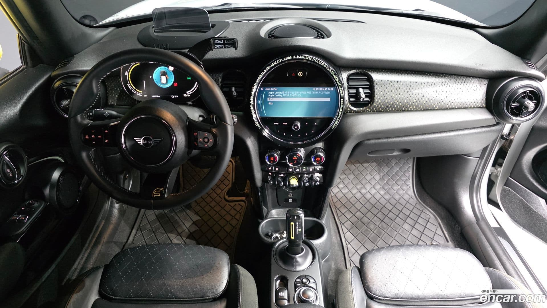 Main__Slider__Photo:Cooper Mini 2022.6-6