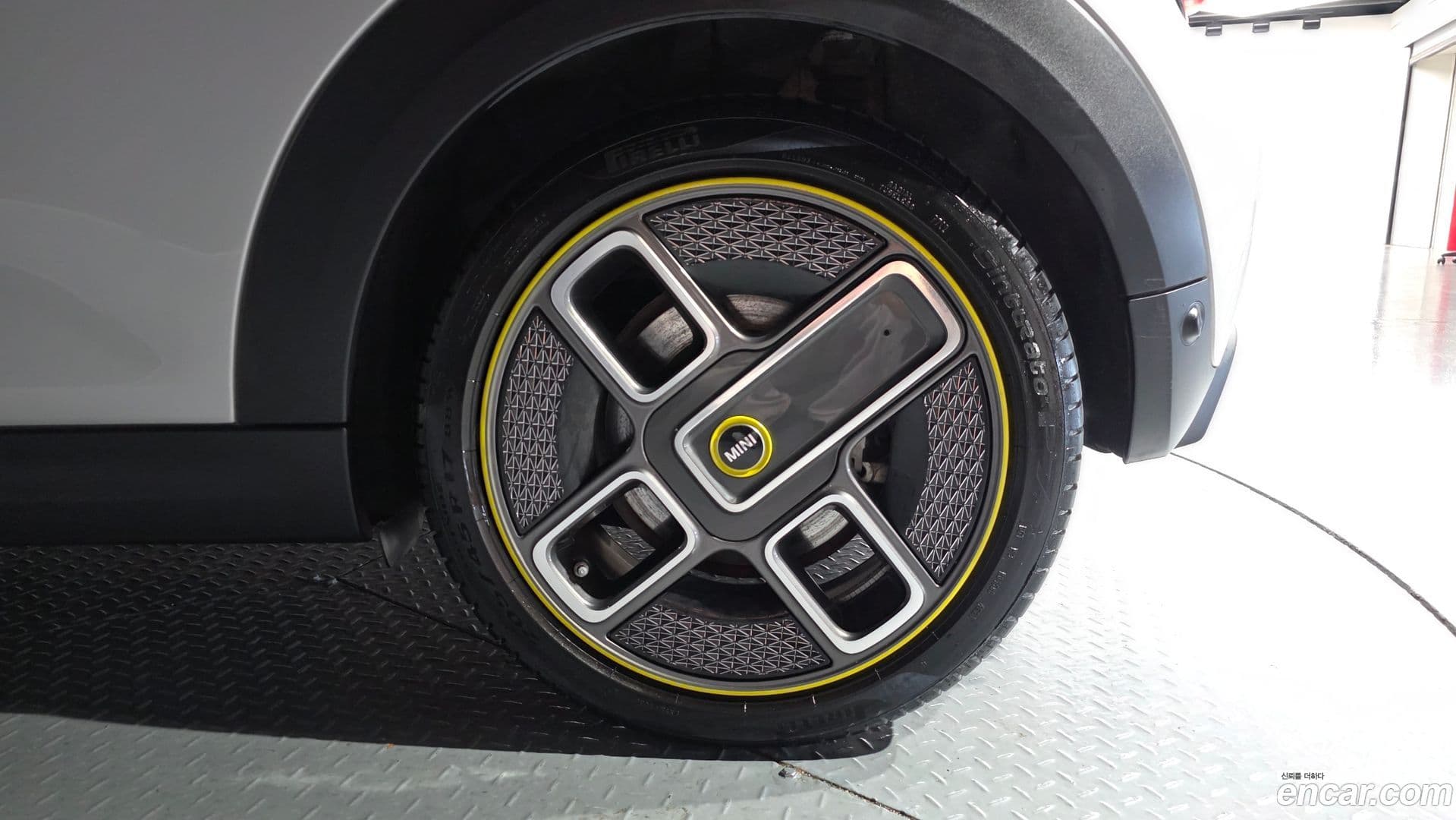 Main__Slider__Photo:Cooper Mini 2022.6-20