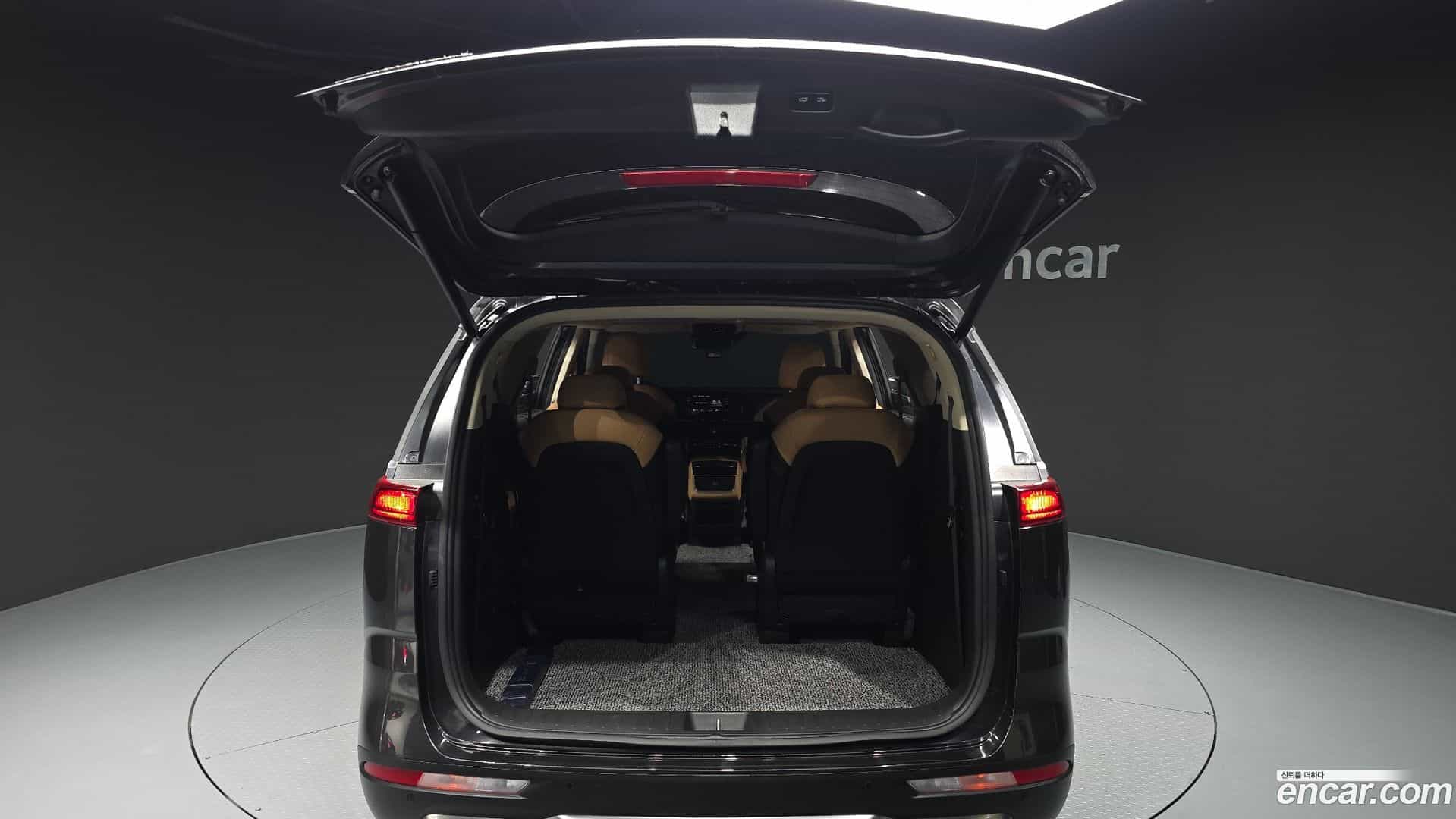 Canival Kia 2022.2-OPTION-024