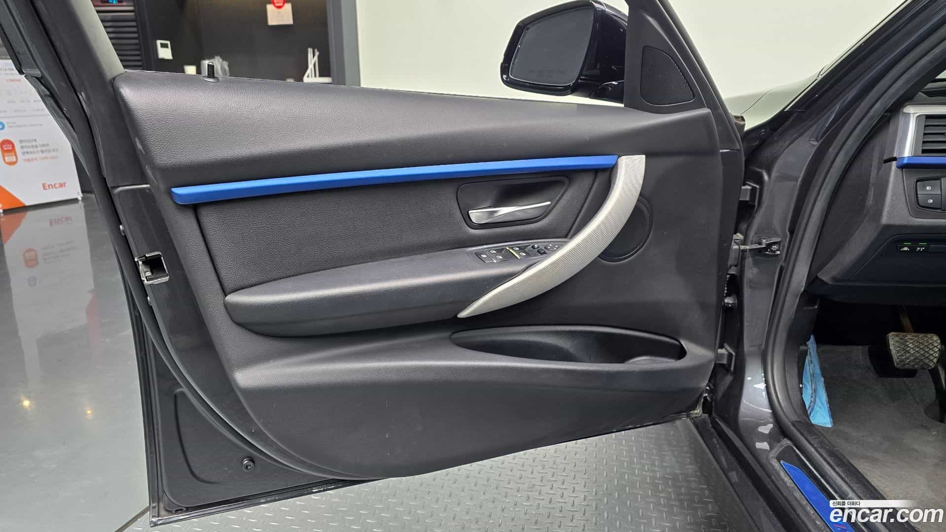 3-Series BMW 2018.9-INNER-034