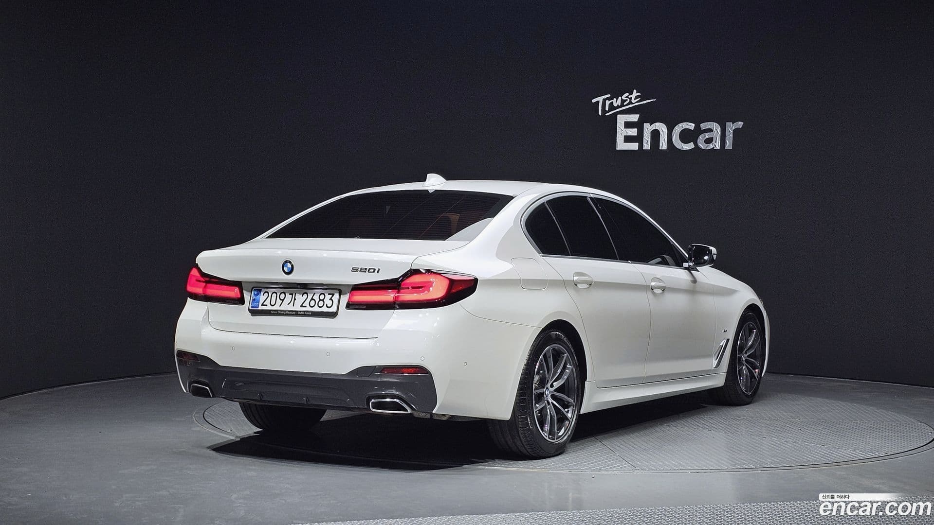 Main__Slider__Photo:5-Series BMW 2023.6-1