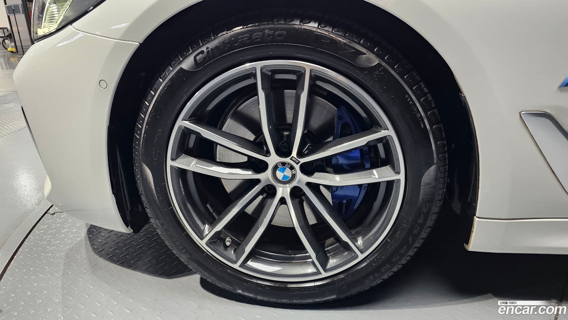 Main__Slider__Photo:5-Series BMW 2023.6-4