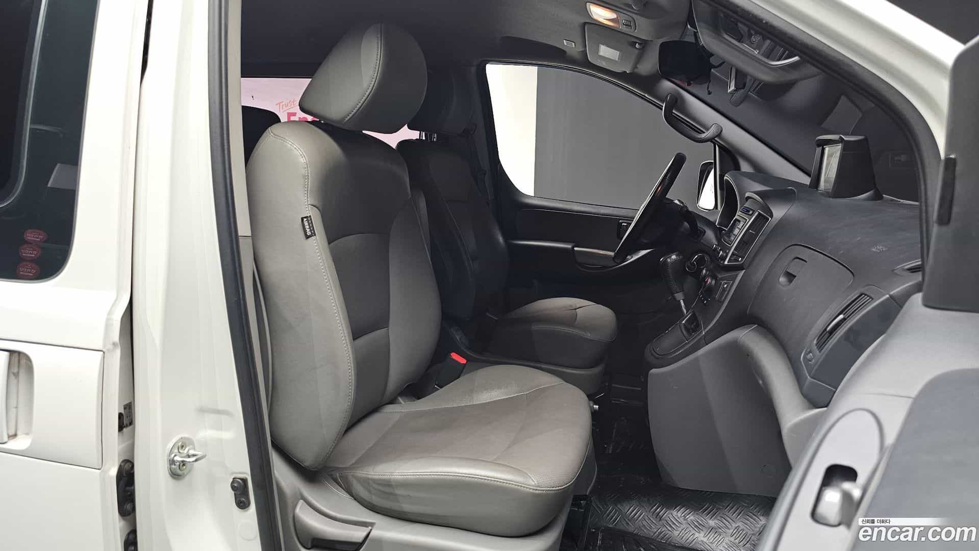 Starex Hyundai 2020.2-INNER-010