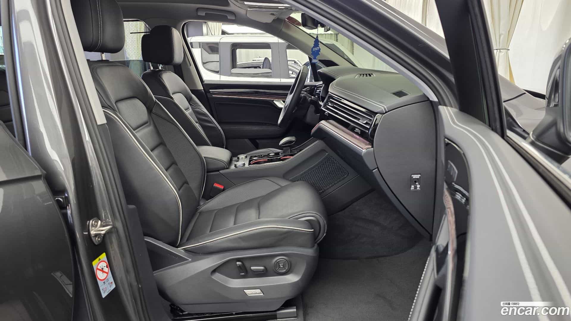 Touareg Volkswagen 2025.10-OPTION-015