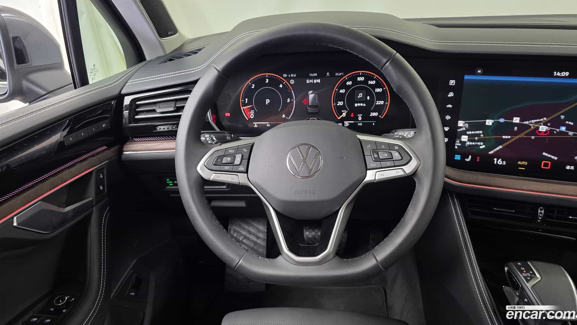 Touareg Volkswagen 2025.10-OPTION-017