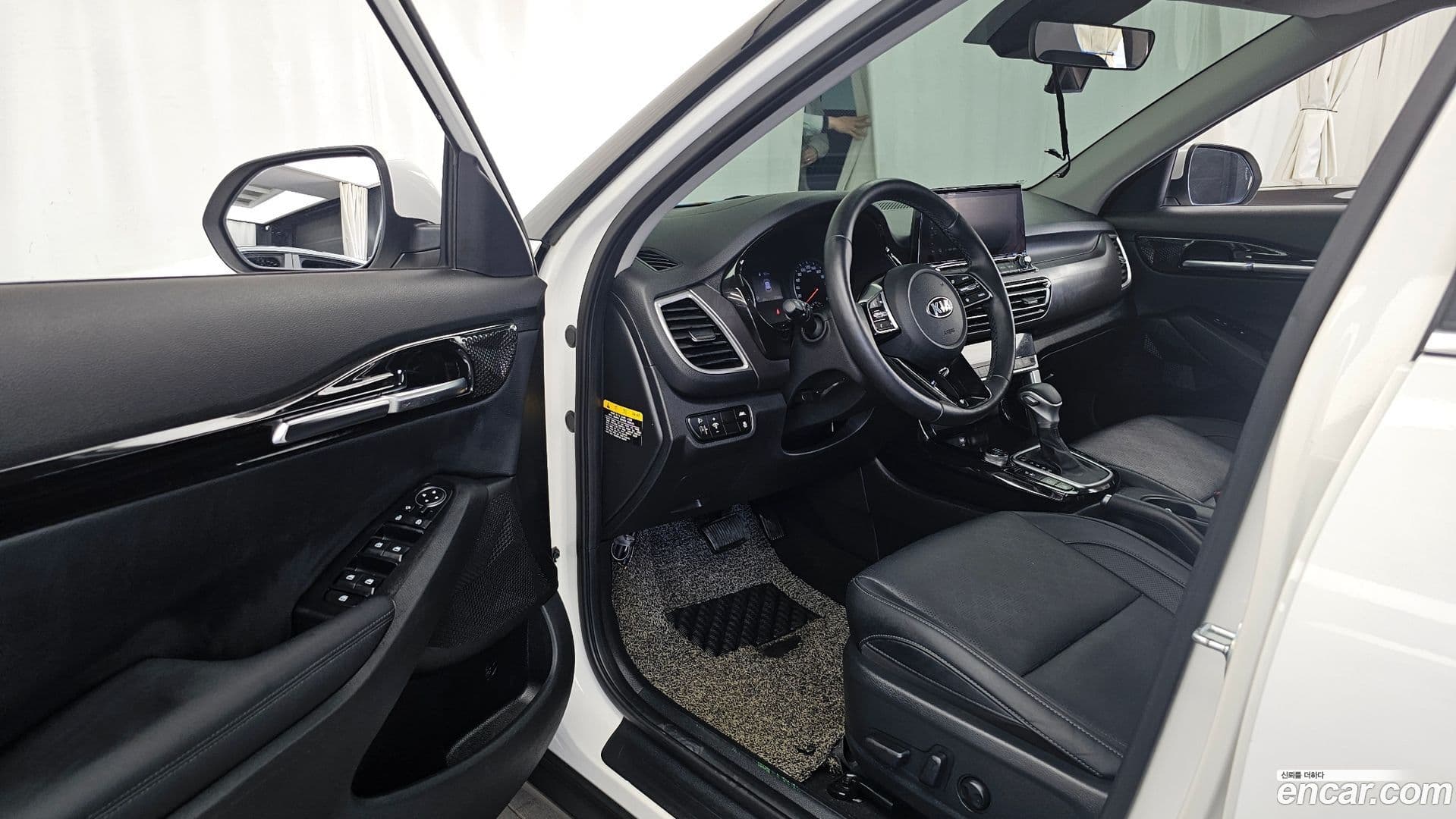 Main__Slider__Photo:Seltos Kia 2020.3-9