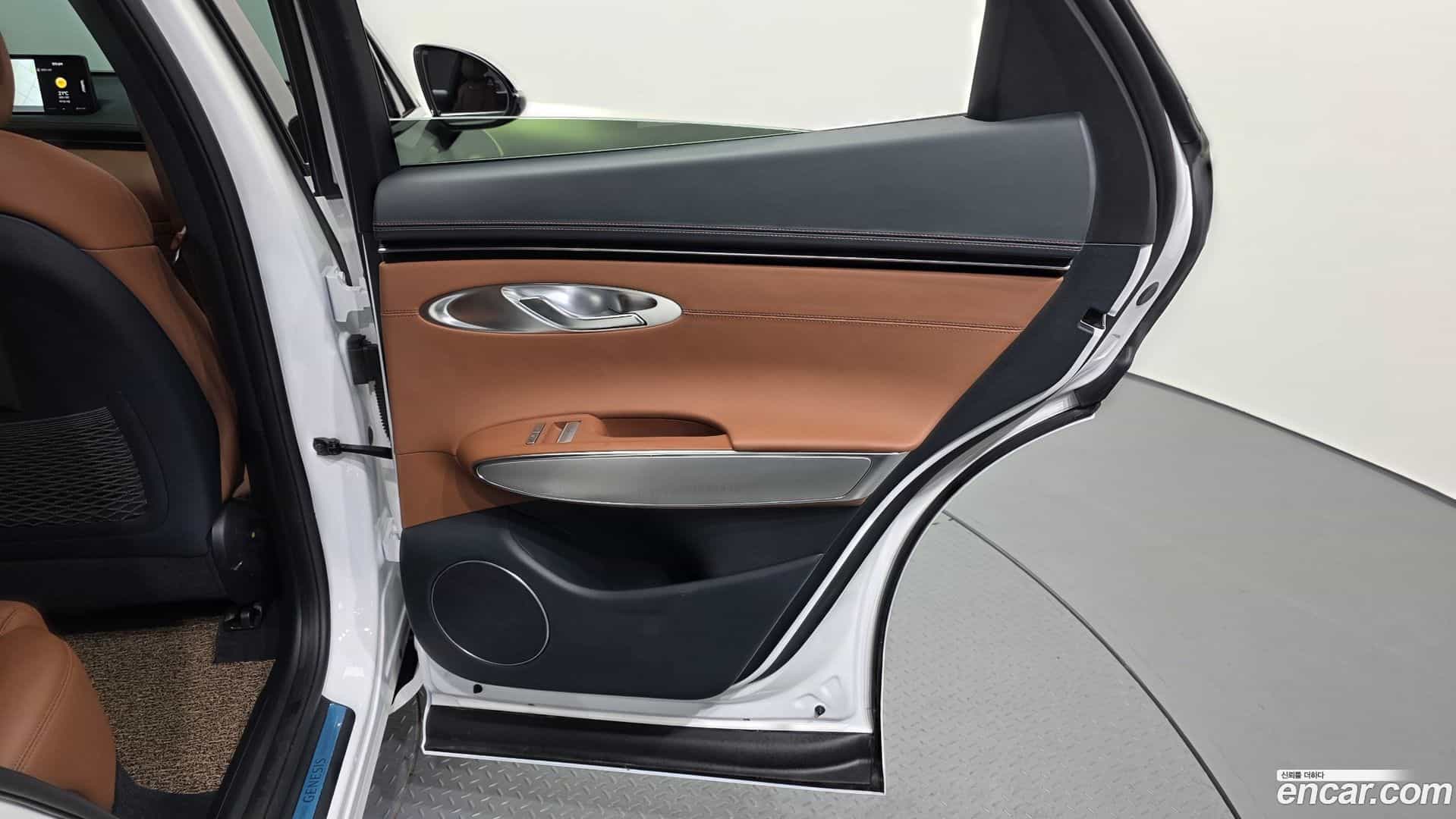 GV70 Genesis 2024.0-INNER-035