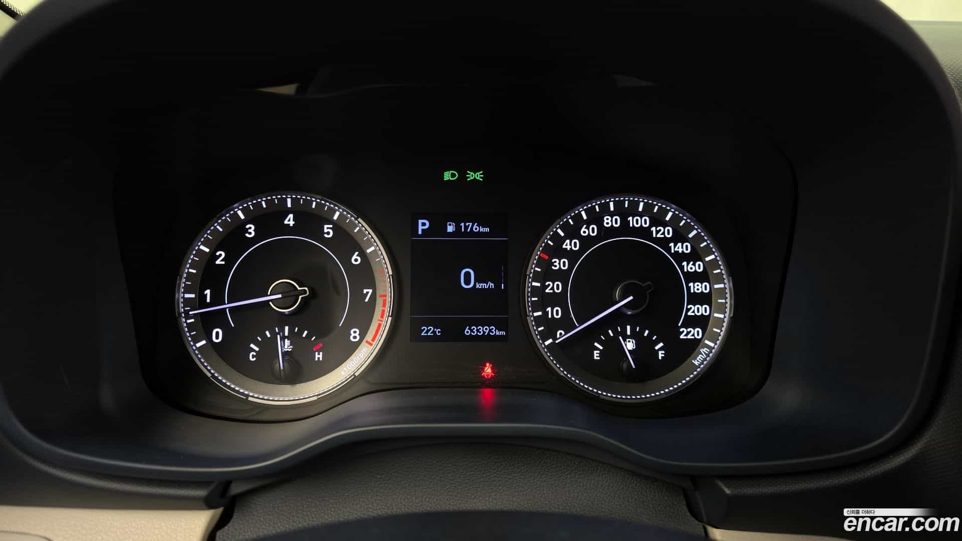 Venue Hyundai 2020.3-INNER-008