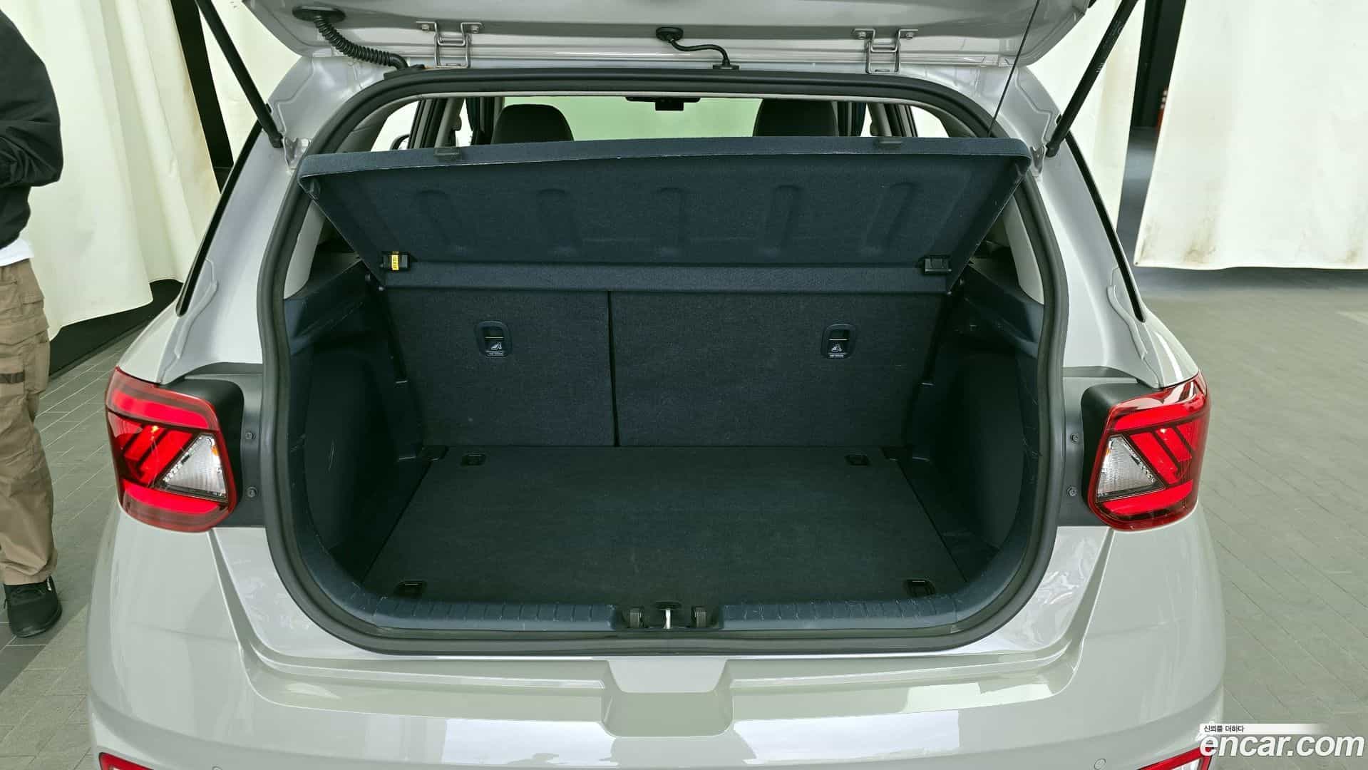 Venue Hyundai 2020.3-OPTION-024