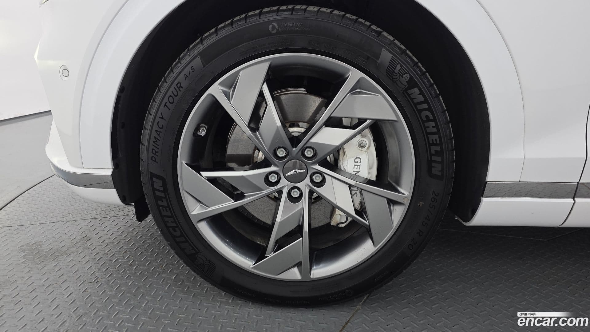 Main__Slider__Photo:GV70 Genesis 2023.8-4